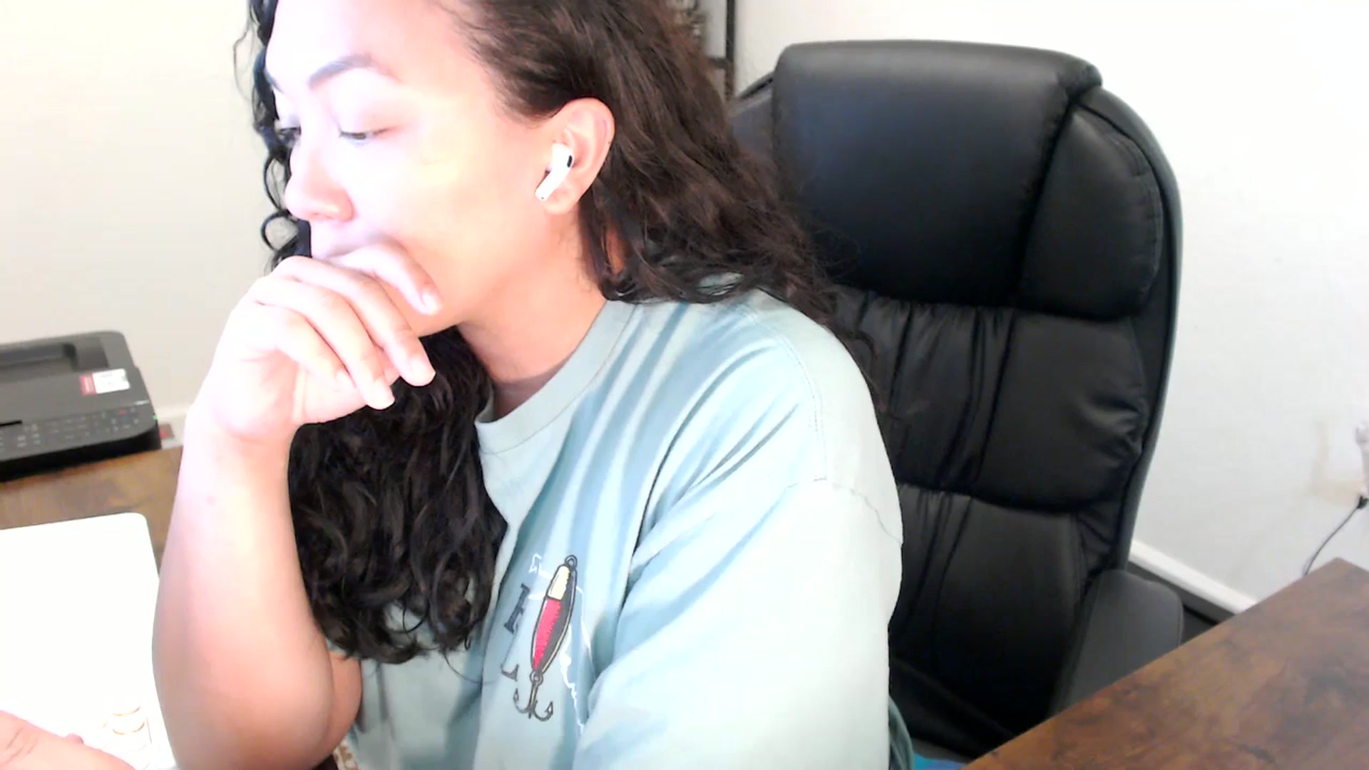 Gallery image thumbnail from MickaylaStar's myfreecams stream on, 11/06/2025, 18:37 image 5 of 20
