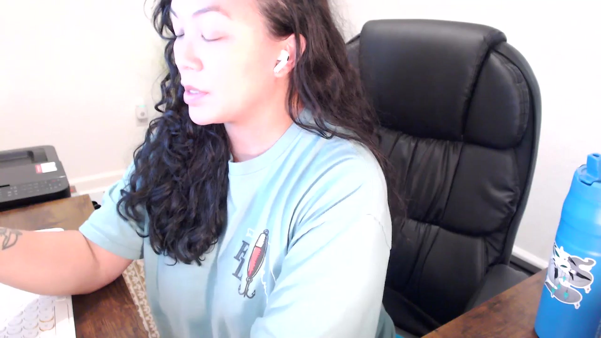 Gallery image thumbnail from MickaylaStar's myfreecams stream on, 11/06/2025, 19:59 image 4 of 20