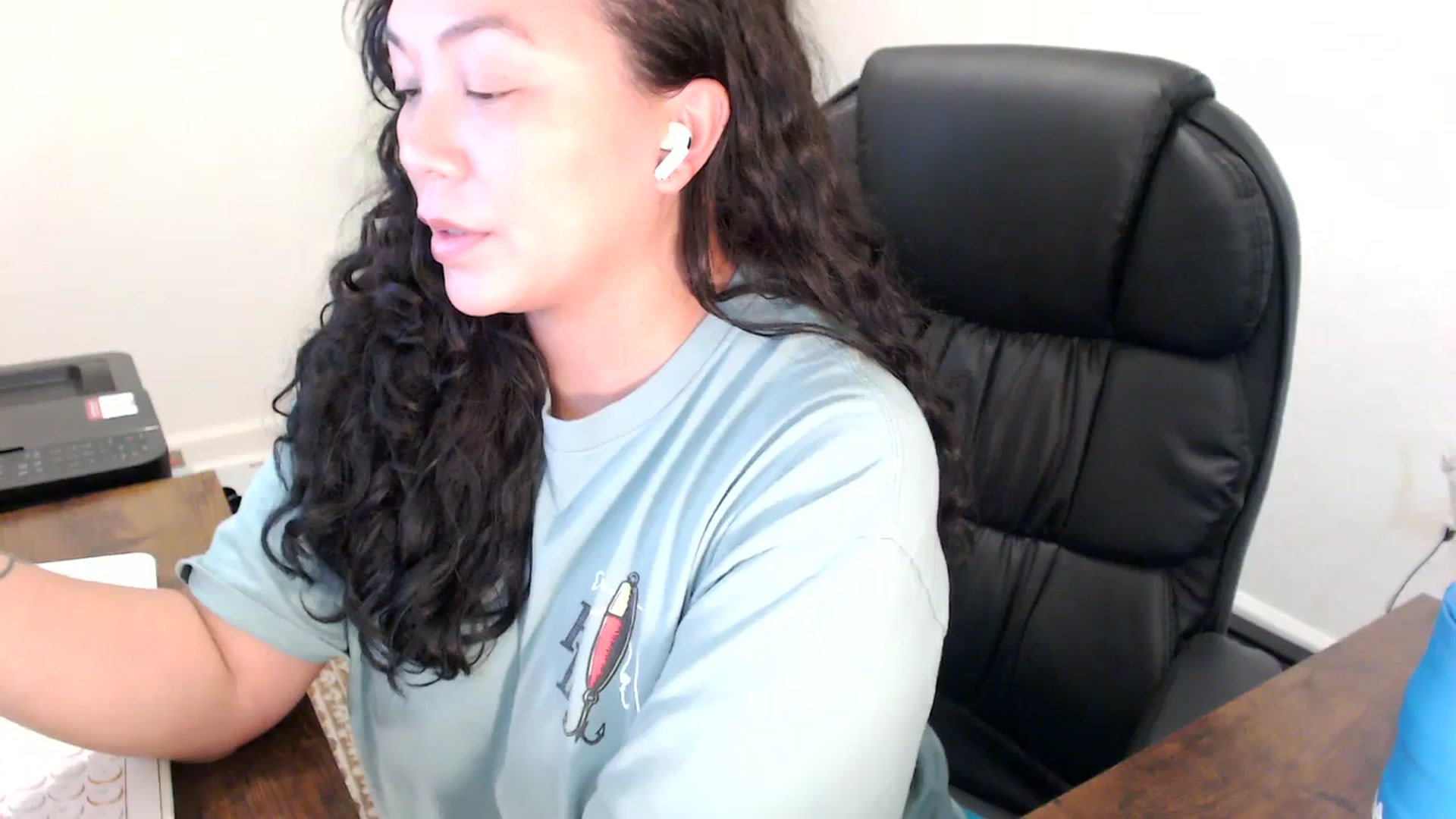 Gallery image thumbnail from MickaylaStar's myfreecams stream on, 11/06/2025, 19:59 image 14 of 20