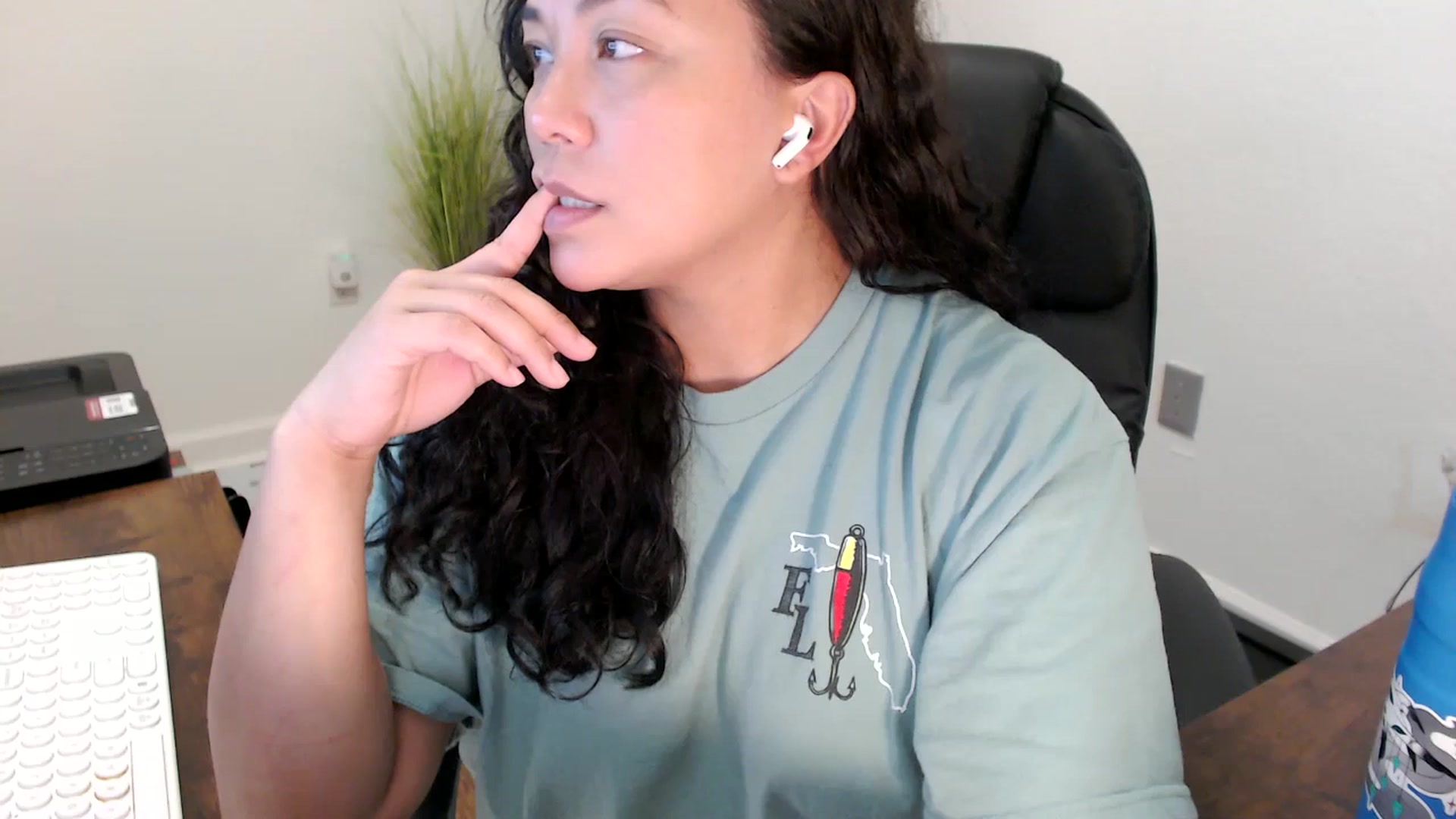 Gallery image thumbnail from MickaylaStar's myfreecams stream on, 11/06/2025, 19:59 image 9 of 20