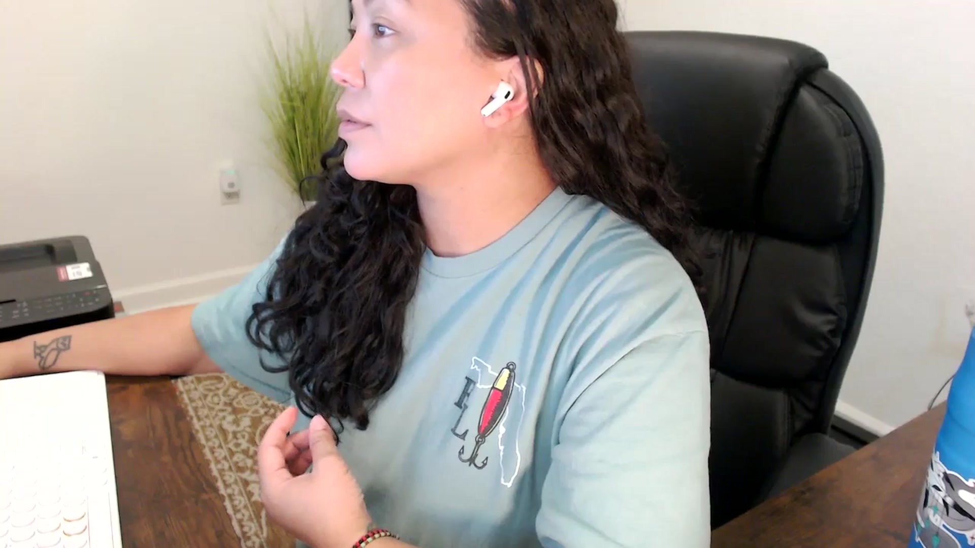 Gallery image thumbnail from MickaylaStar's myfreecams stream on, 11/06/2025, 19:59 image 7 of 20