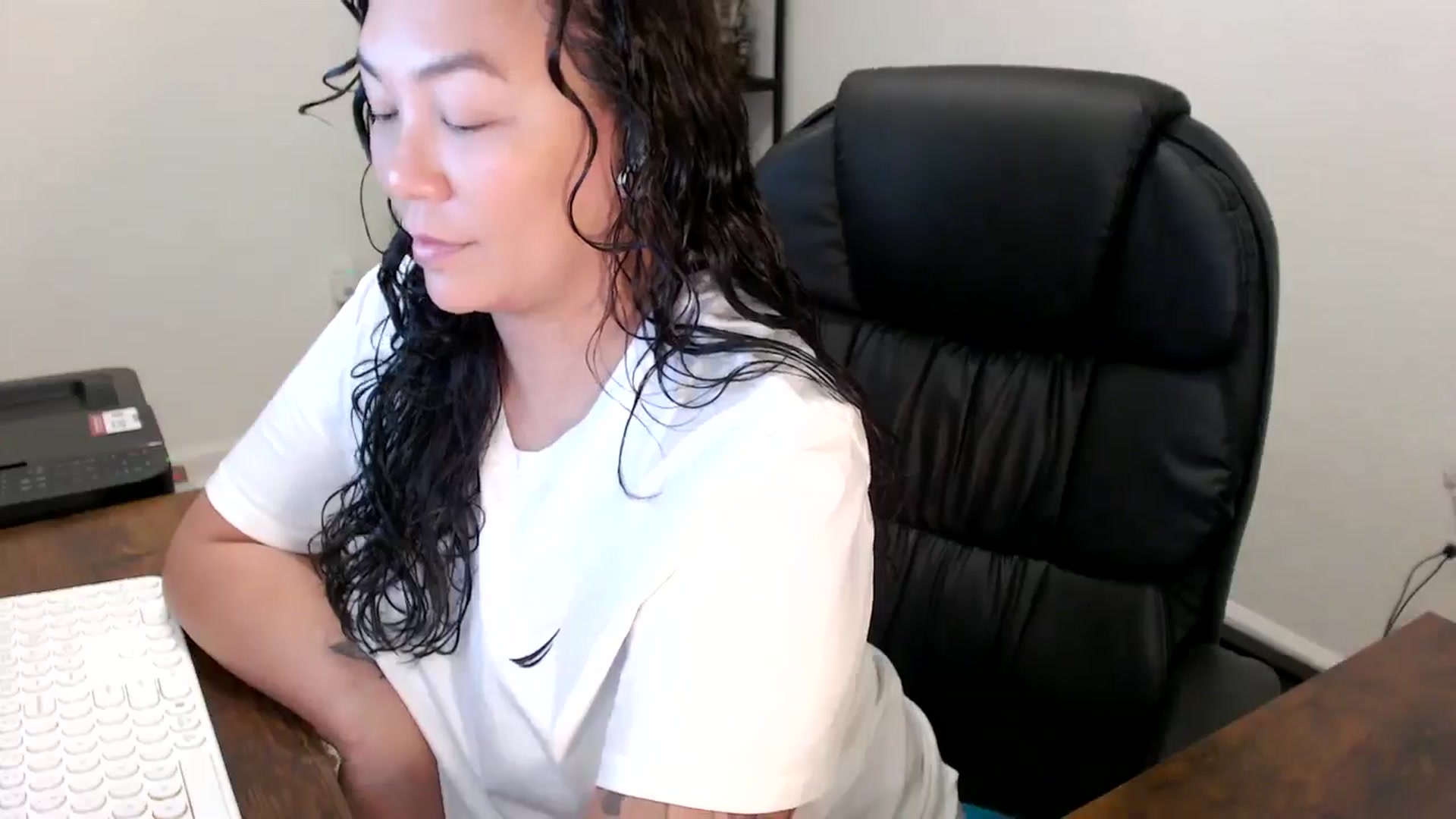 Gallery image thumbnail from MickaylaStar's myfreecams stream on, 11/07/2025, 15:25 image 4 of 20
