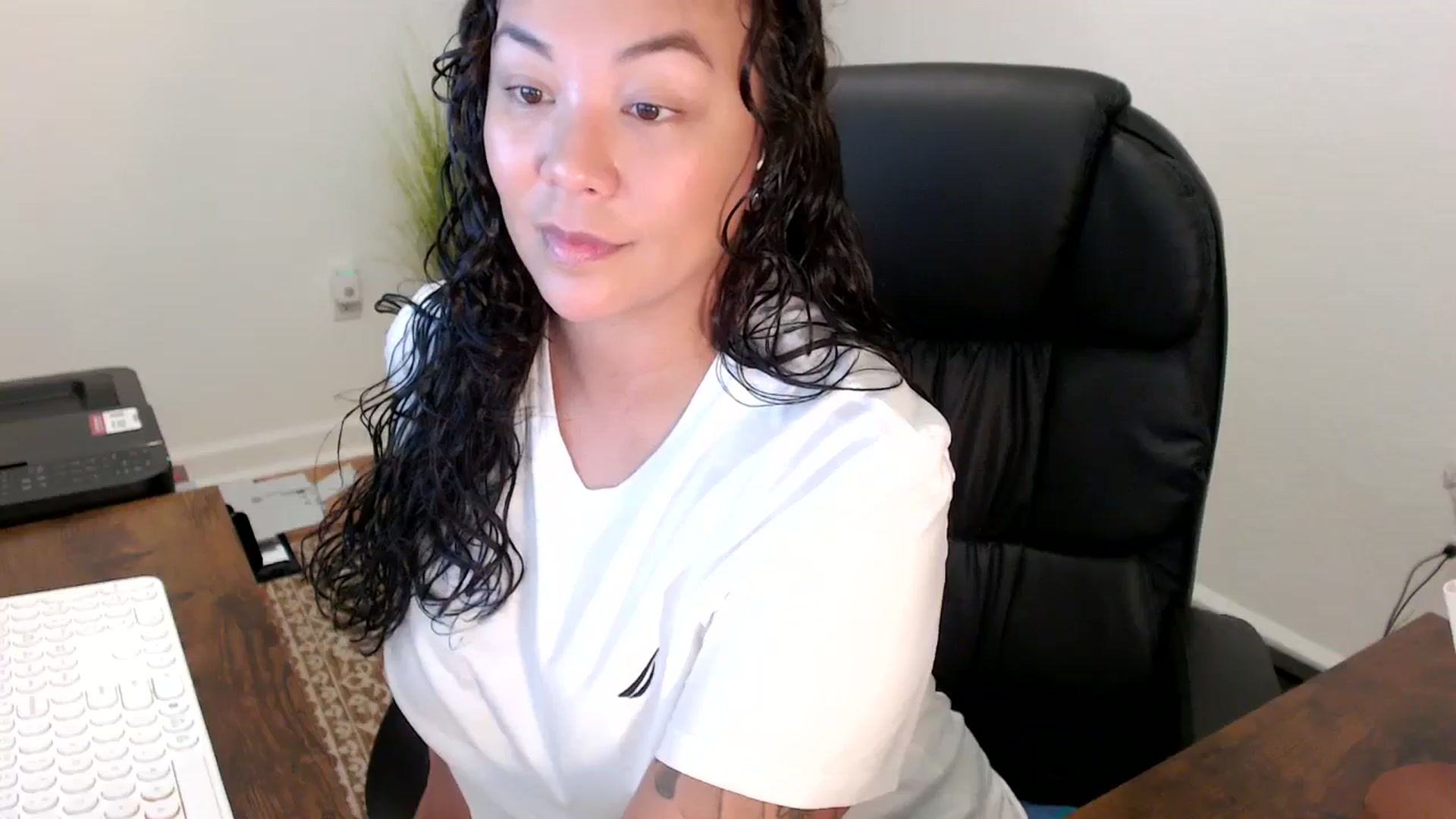 Gallery image thumbnail from MickaylaStar's myfreecams stream on, 11/07/2025, 15:45 image 5 of 20