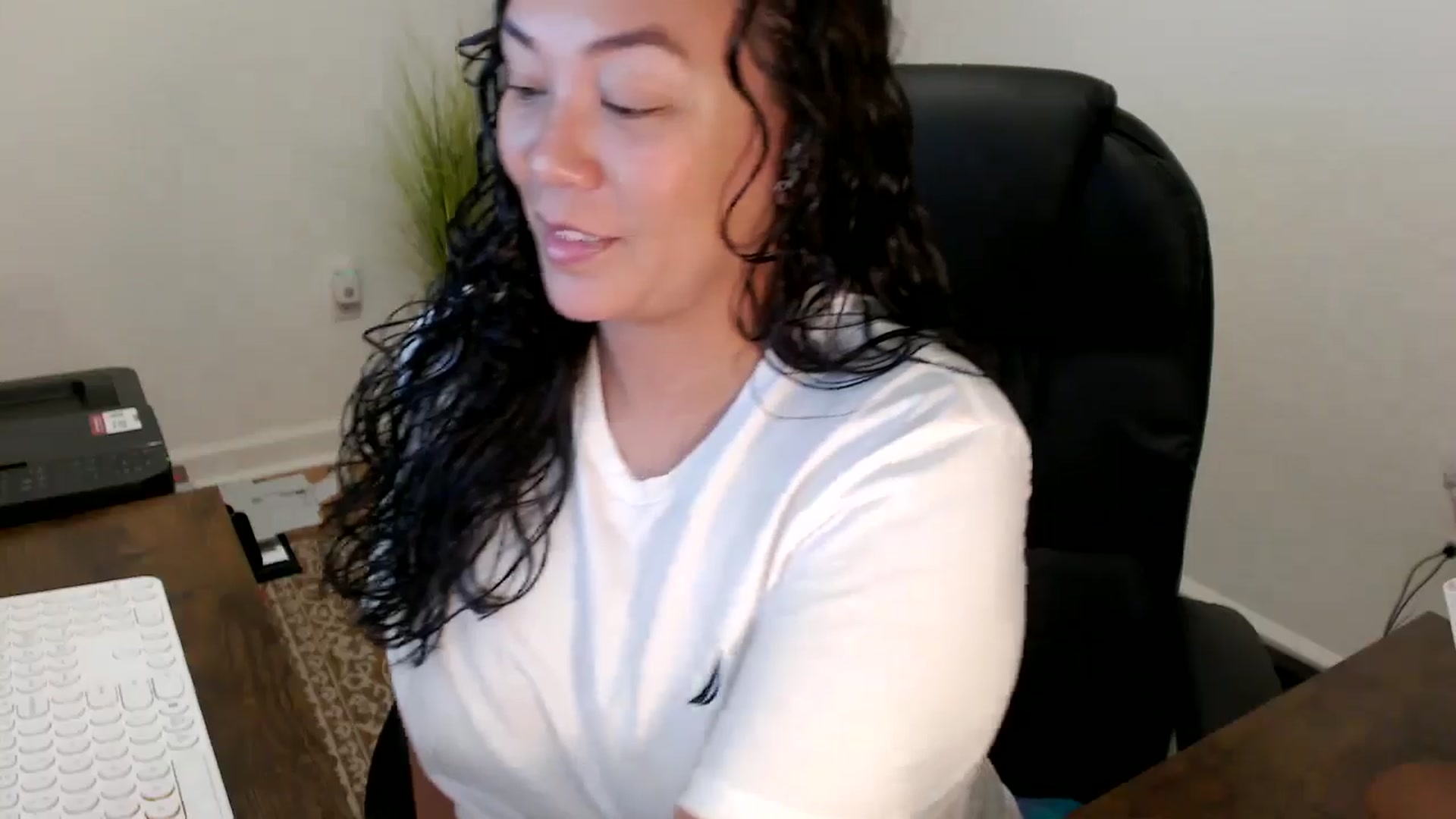 Gallery image thumbnail from MickaylaStar's myfreecams stream on, 11/07/2025, 15:45 image 10 of 20