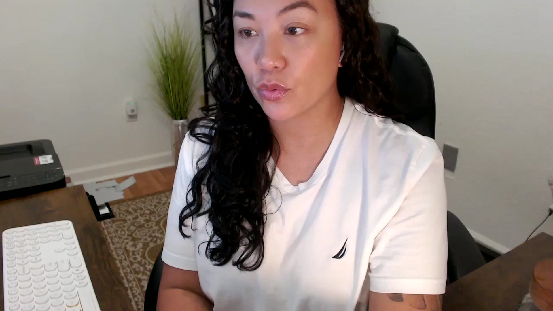 Gallery image thumbnail from MickaylaStar's myfreecams stream on, 11/07/2025, 18:06 image 18 of 20