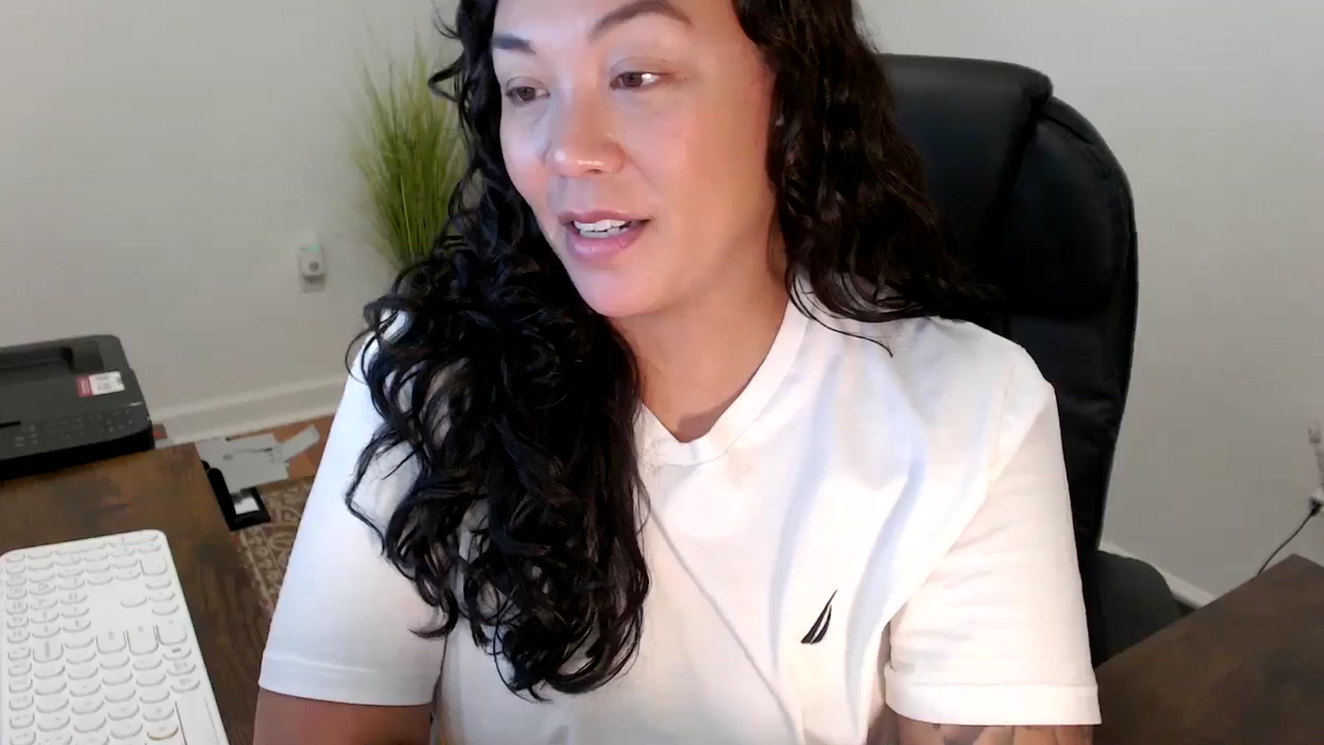 Gallery image thumbnail from MickaylaStar's myfreecams stream on, 11/07/2025, 18:43 image 9 of 20