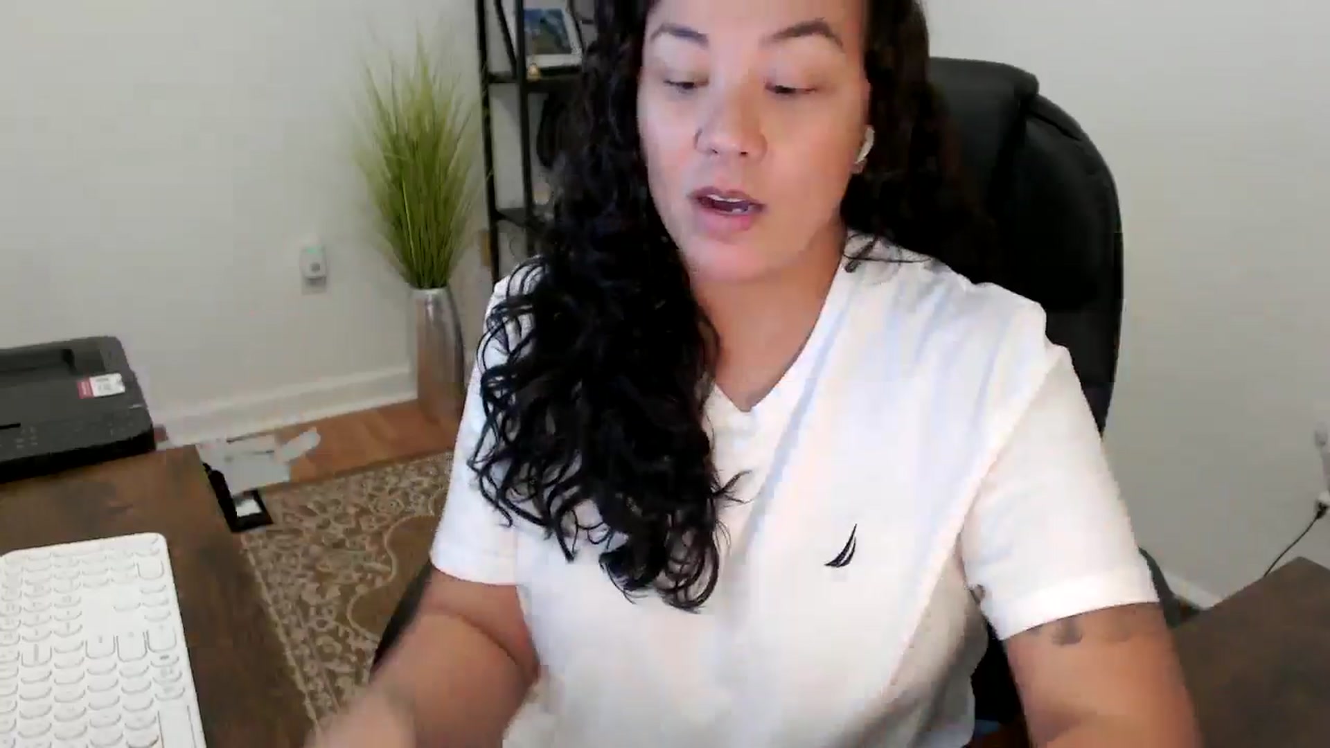 Gallery image thumbnail from MickaylaStar's myfreecams stream on, 11/07/2025, 19:31 image 5 of 20
