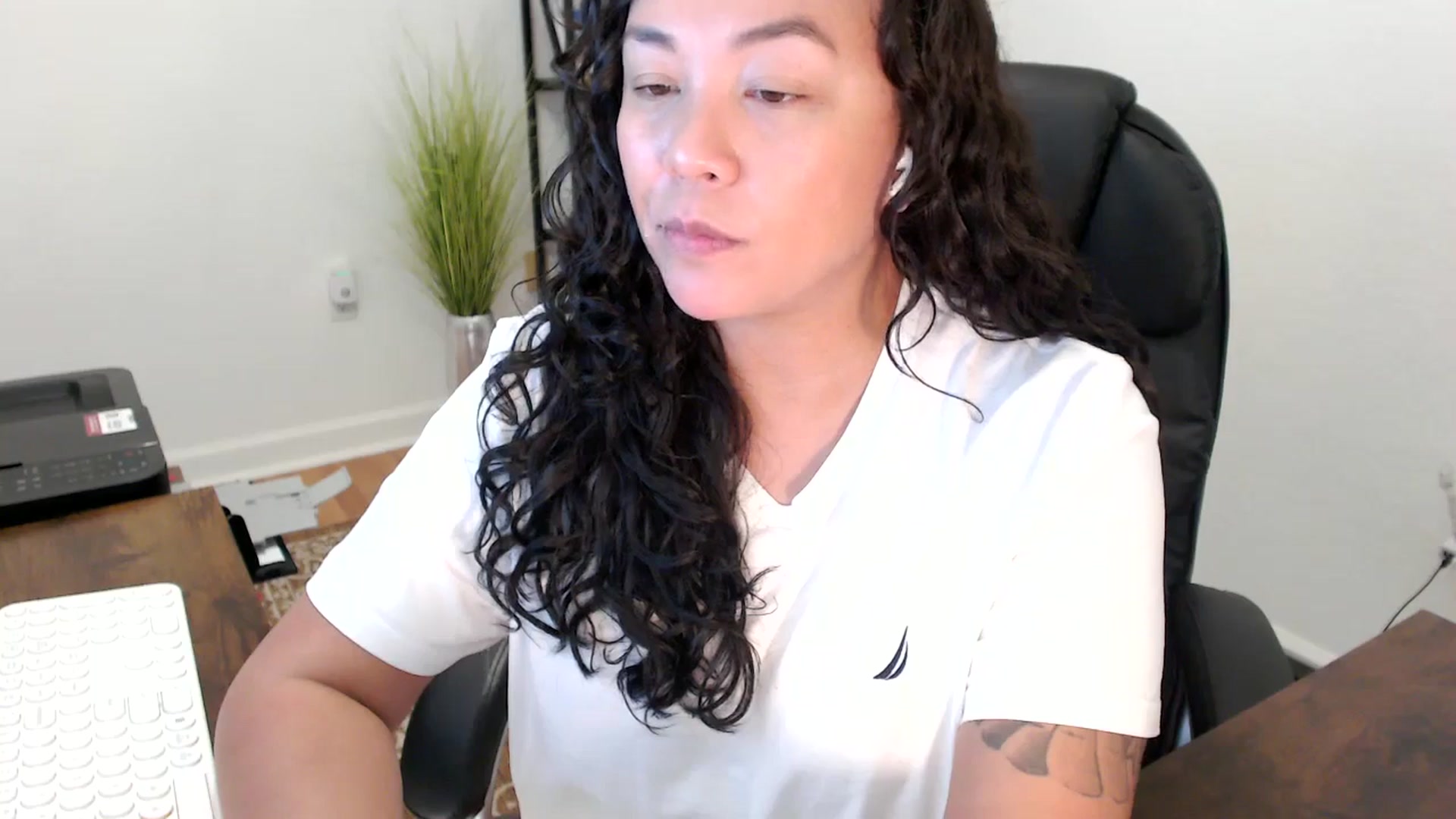 Gallery image thumbnail from MickaylaStar's myfreecams stream on, 11/07/2025, 19:31 image 3 of 20
