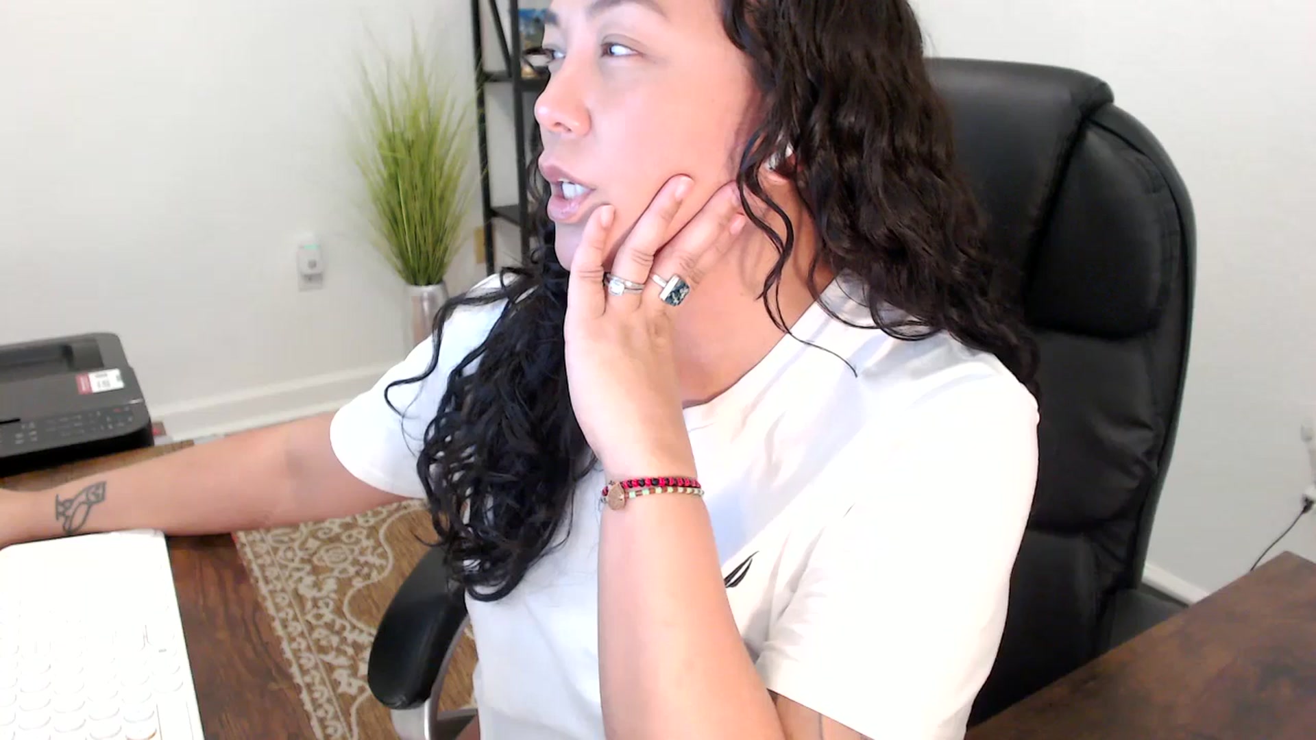 Gallery image thumbnail from MickaylaStar's myfreecams stream on, 11/07/2025, 19:31 image 16 of 20