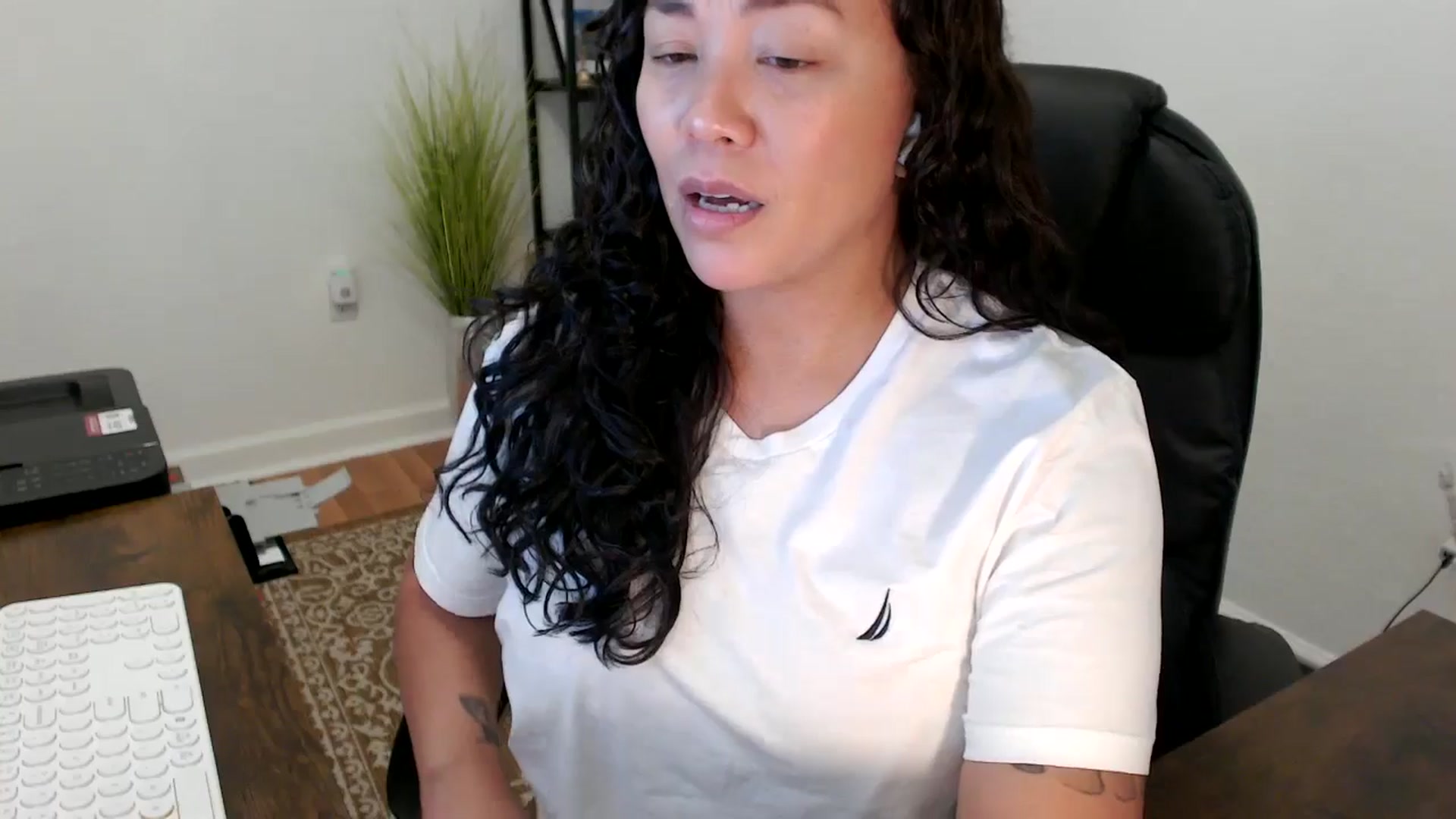 Gallery image thumbnail from MickaylaStar's myfreecams stream on, 11/07/2025, 19:31 image 8 of 20