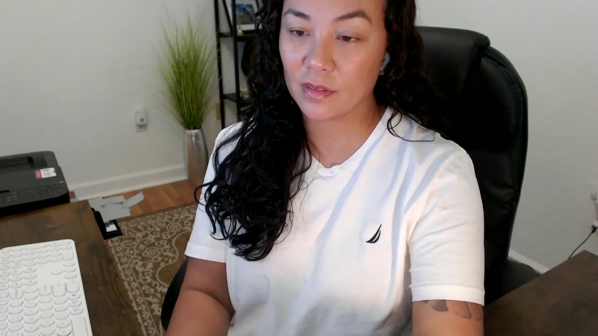 Gallery image thumbnail from MickaylaStar's myfreecams stream on, 11/07/2025, 19:31 image 17 of 20