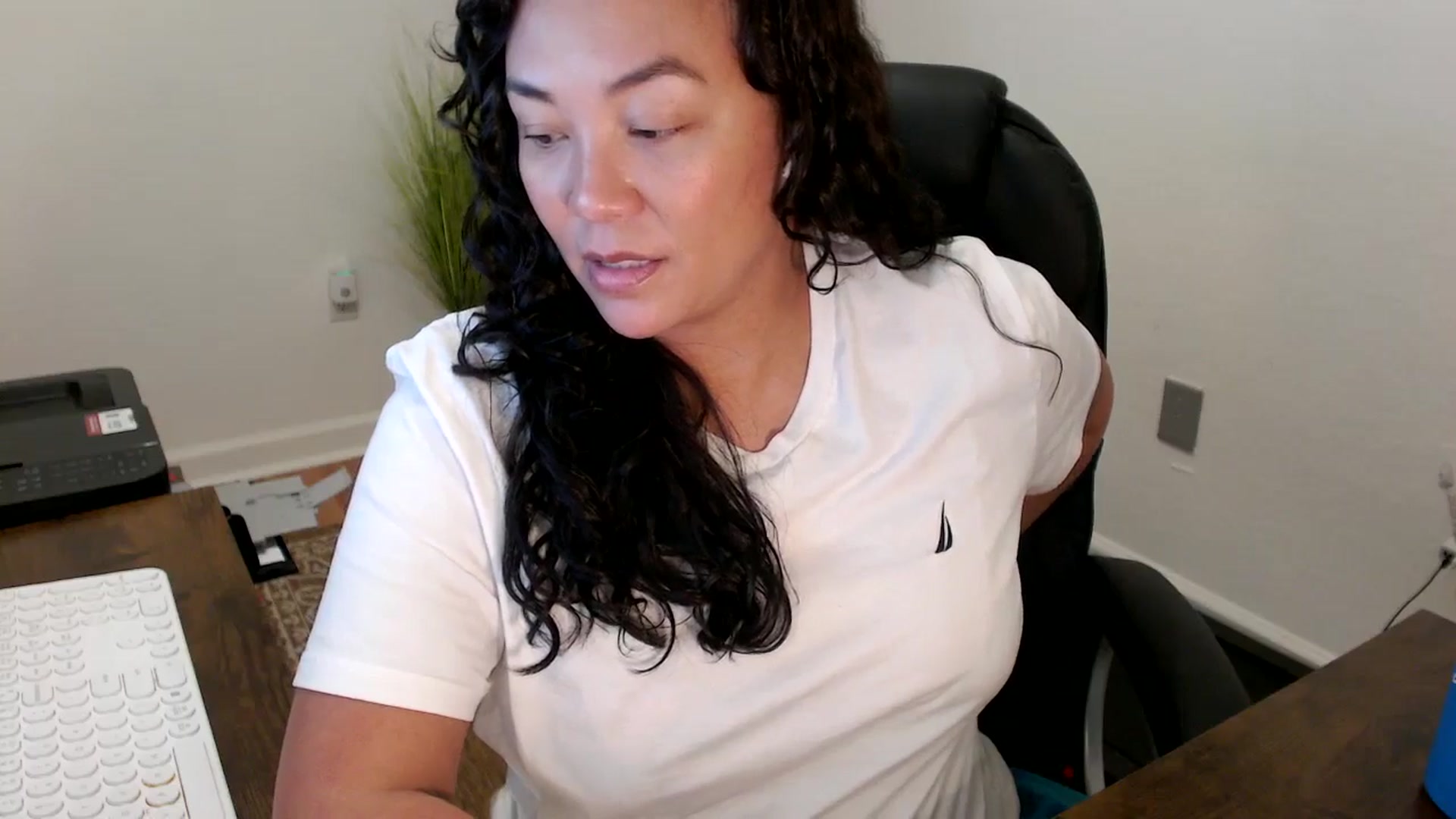 Gallery image thumbnail from MickaylaStar's myfreecams stream on, 11/07/2025, 20:00 image 7 of 20