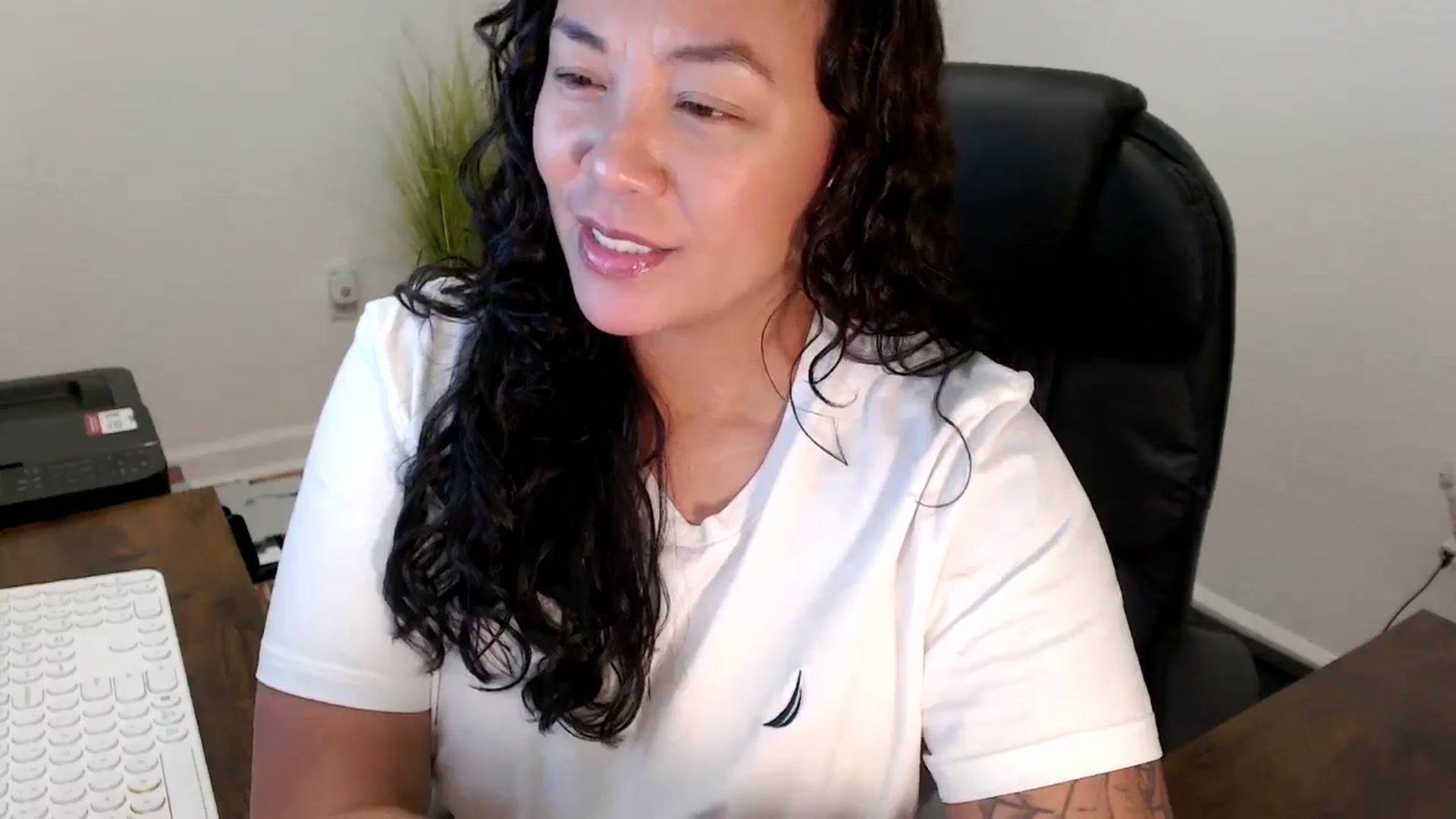 Gallery image thumbnail from MickaylaStar's myfreecams stream on, 11/07/2025, 20:00 image 14 of 20