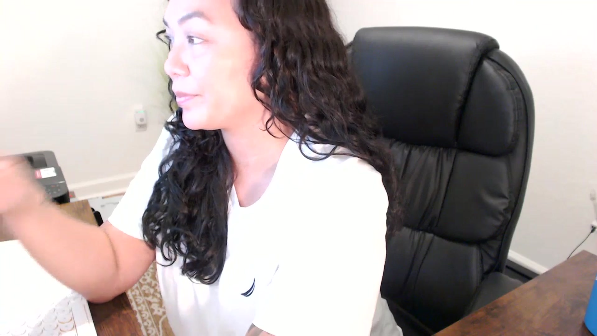 Gallery image thumbnail from MickaylaStar's myfreecams stream on, 11/07/2025, 20:00 image 6 of 20