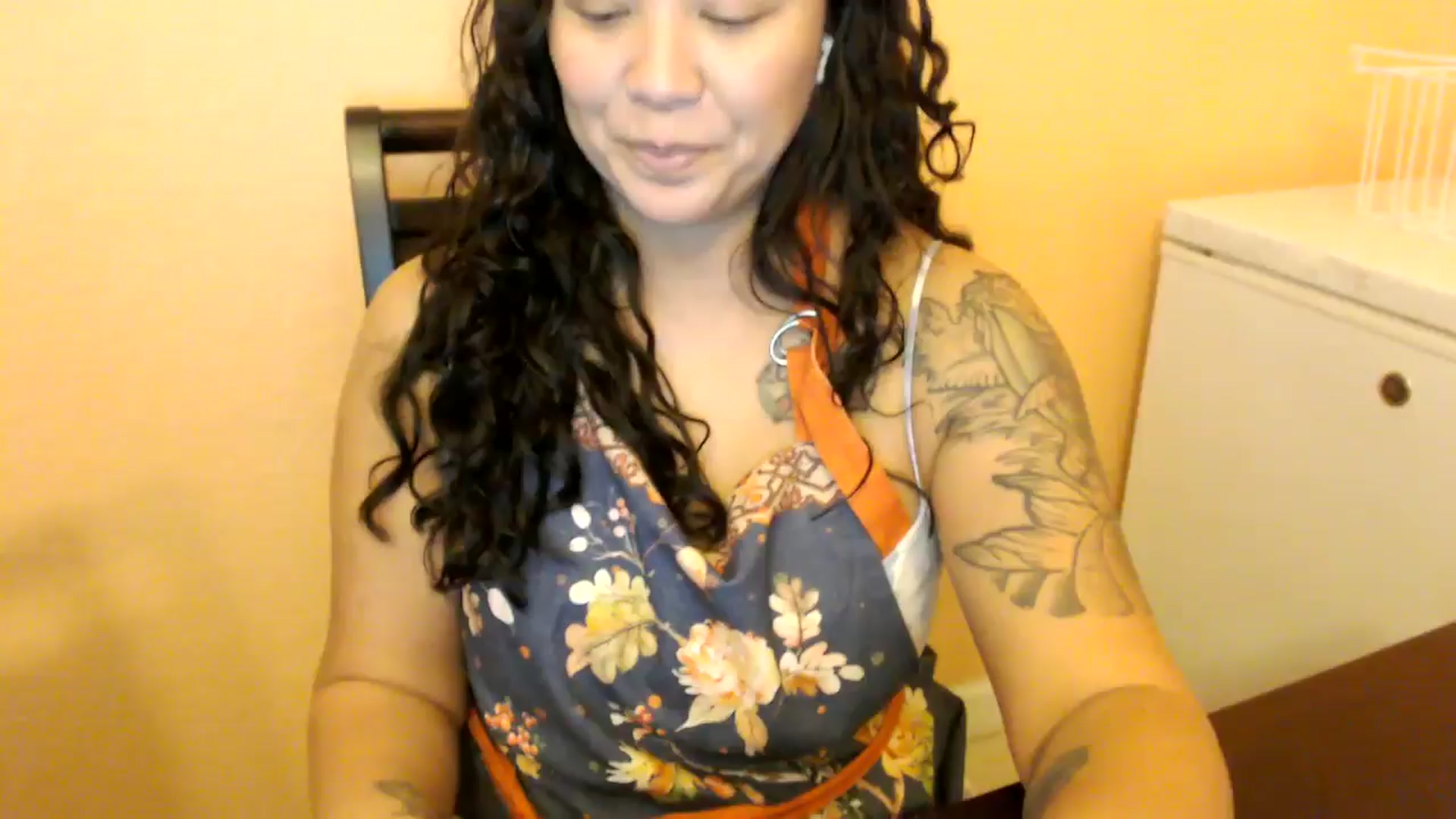 Gallery image thumbnail from MickaylaStar's myfreecams stream on, 11/08/2025, 22:21 image 1 of 20