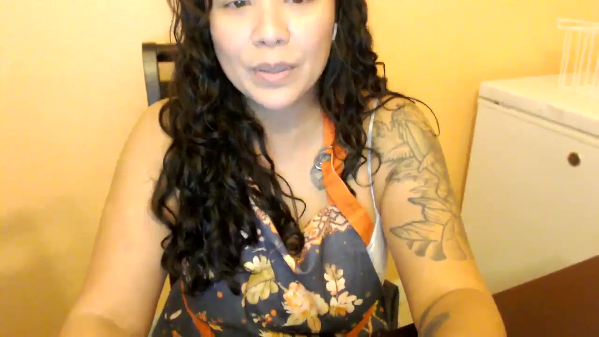 Gallery image thumbnail from MickaylaStar's myfreecams stream on, 11/08/2025, 22:21 image 5 of 20