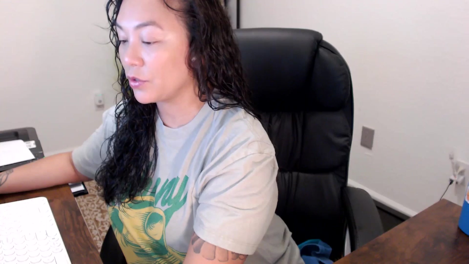 Gallery image thumbnail from MickaylaStar's myfreecams stream on, 11/10/2025, 17:05 image 5 of 20