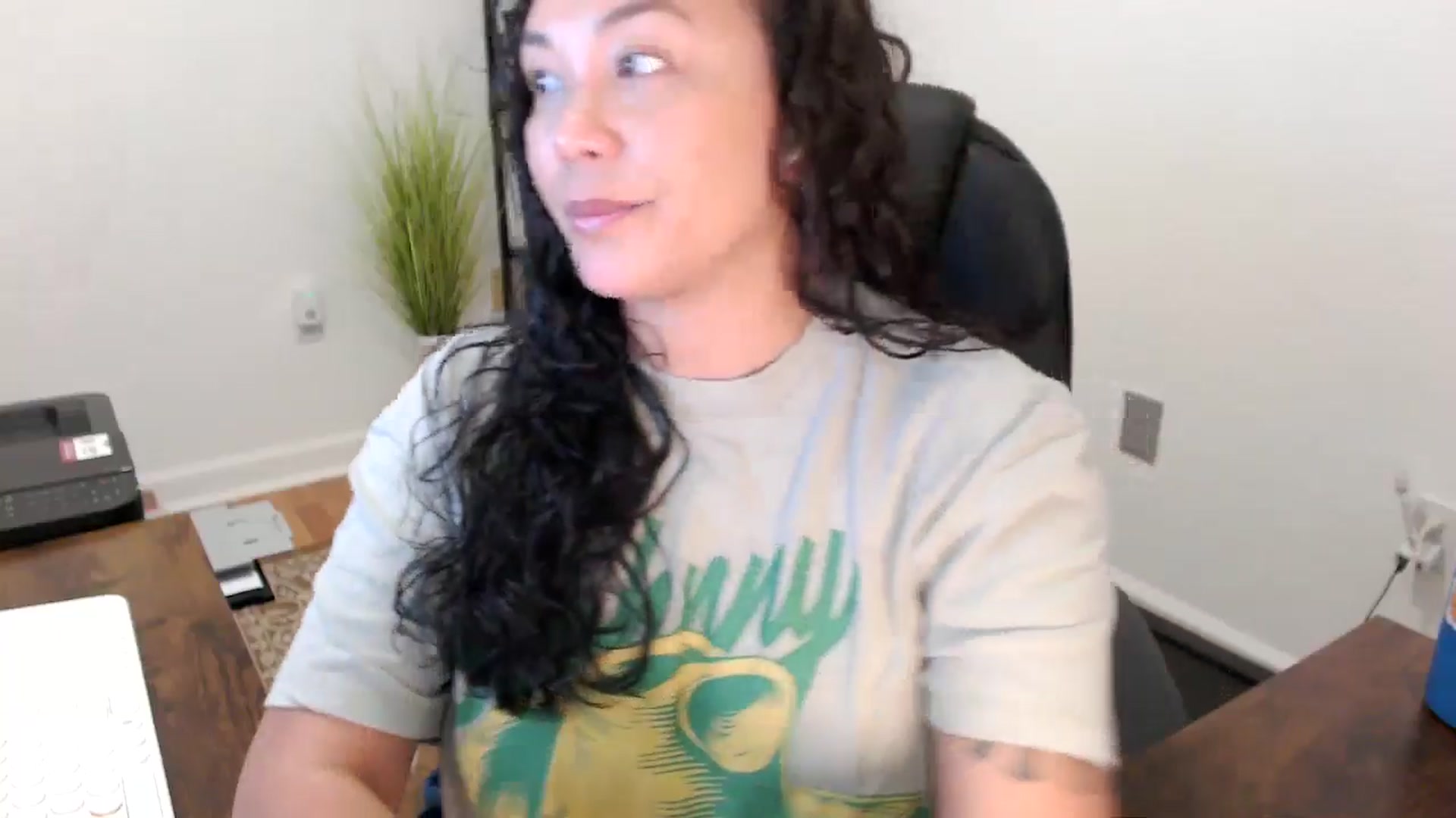 Gallery image thumbnail from MickaylaStar's myfreecams stream on, 11/10/2025, 17:23 image 13 of 20
