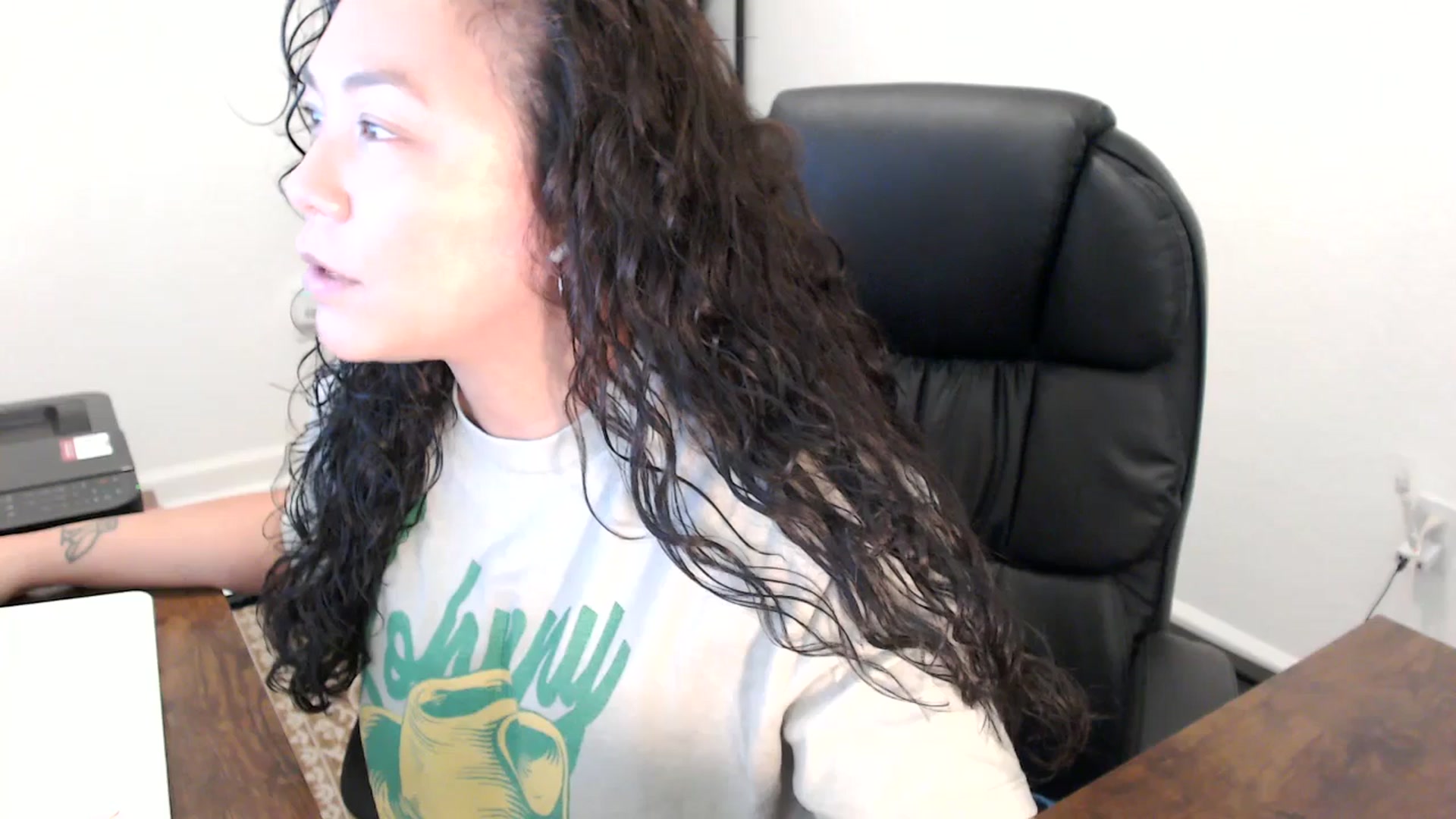 Gallery image thumbnail from MickaylaStar's myfreecams stream on, 11/10/2025, 18:43 image 5 of 20