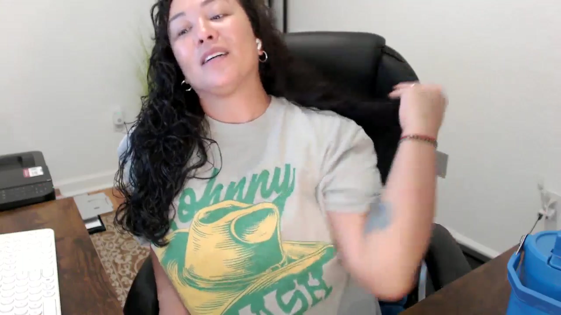 Gallery image thumbnail from MickaylaStar's myfreecams stream on, 11/10/2025, 18:43 image 19 of 20