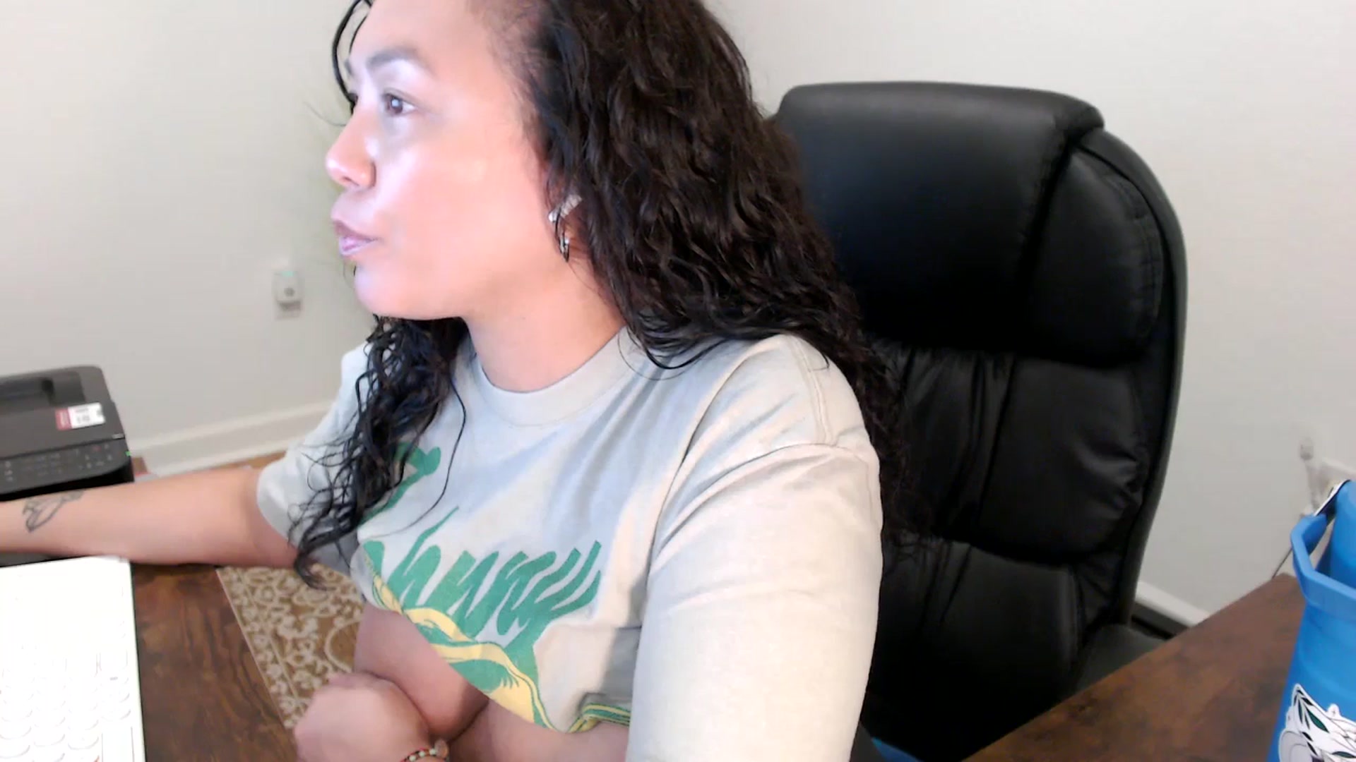 Gallery image thumbnail from MickaylaStar's myfreecams stream on, 11/10/2025, 19:38 image 14 of 20