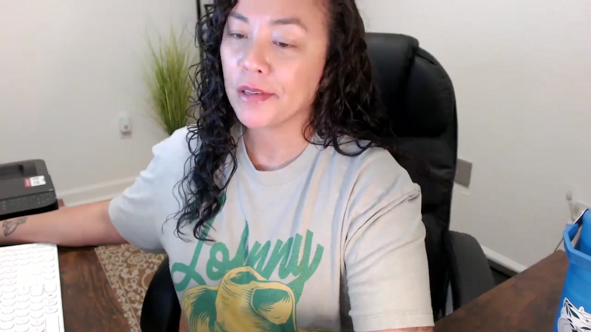 Gallery image thumbnail from MickaylaStar's myfreecams stream on, 11/10/2025, 19:38 image 5 of 20