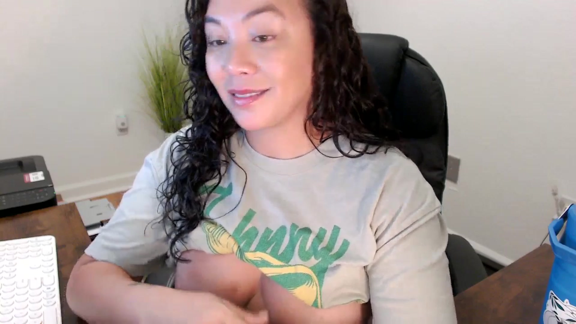 Gallery image thumbnail from MickaylaStar's myfreecams stream on, 11/10/2025, 19:38 image 8 of 20