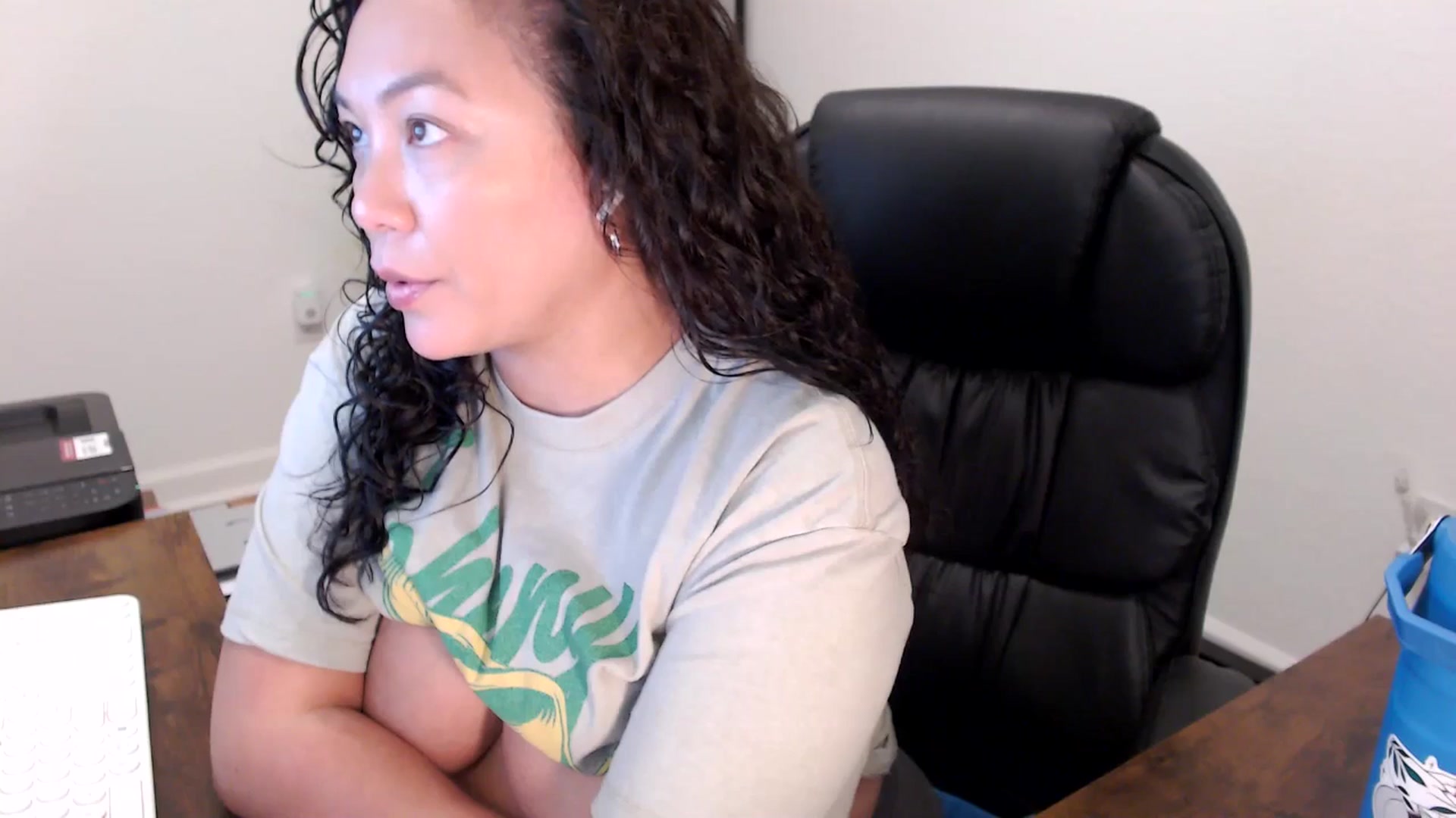 Gallery image thumbnail from MickaylaStar's myfreecams stream on, 11/10/2025, 19:38 image 13 of 20