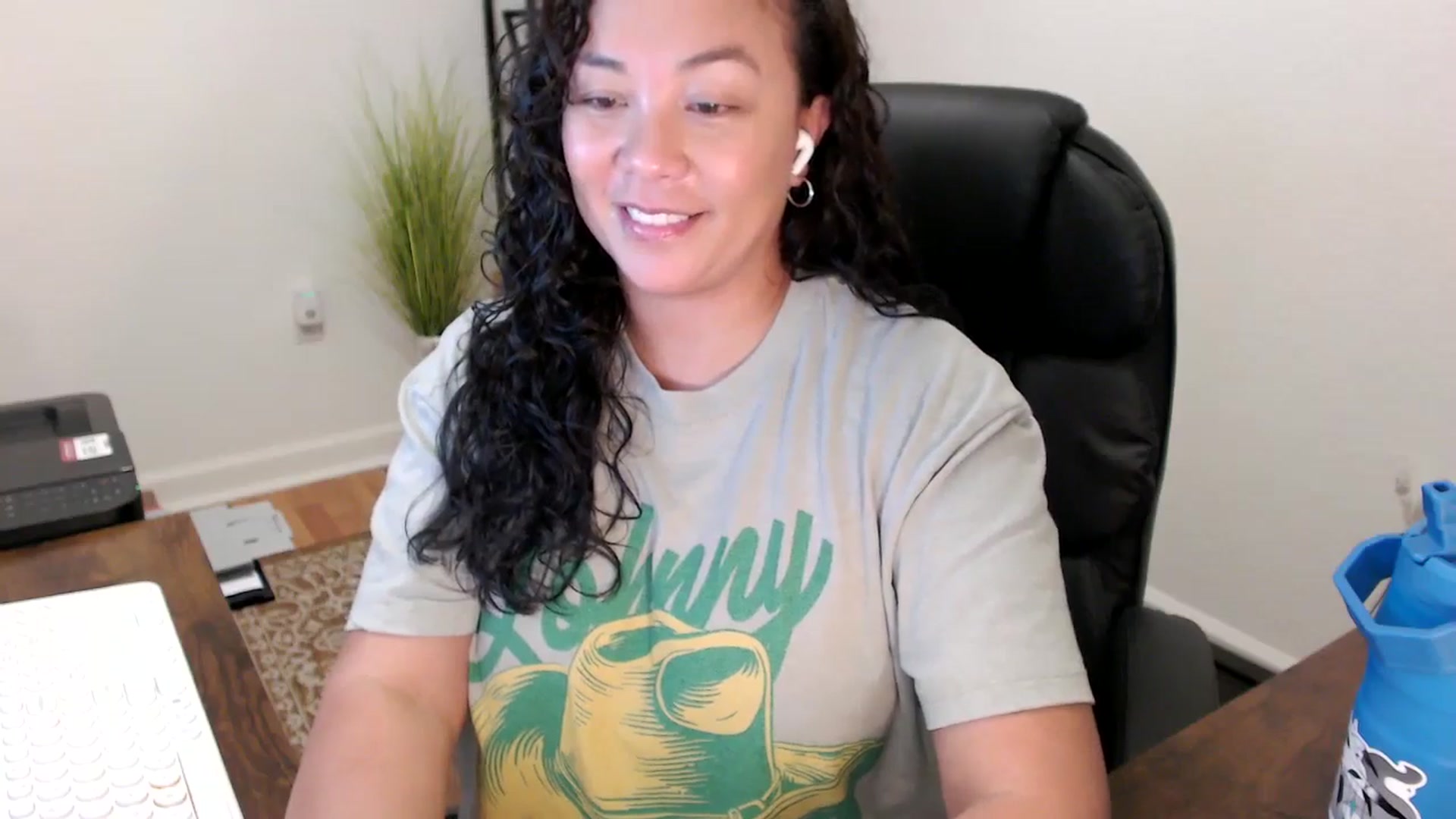 Gallery image thumbnail from MickaylaStar's myfreecams stream on, 11/10/2025, 20:08 image 19 of 20