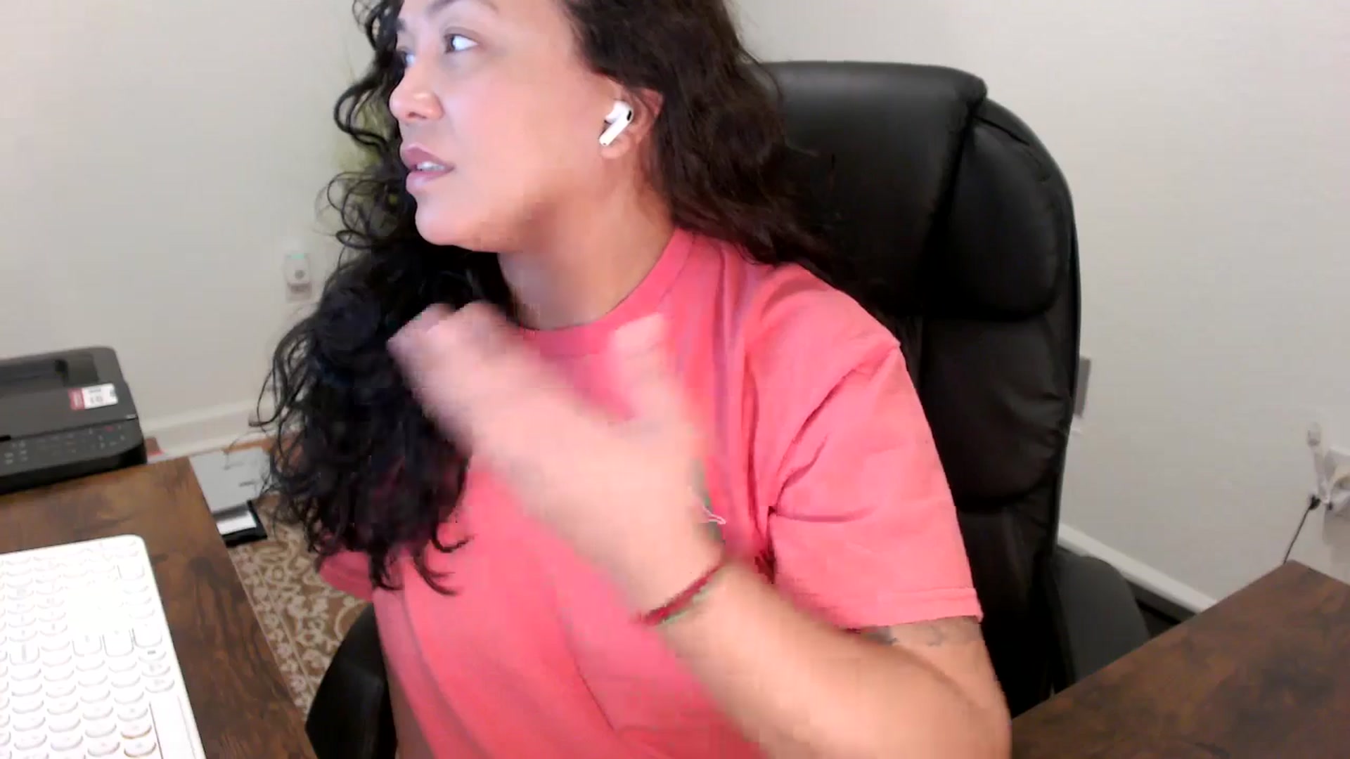 Gallery image thumbnail from MickaylaStar's myfreecams stream on, 11/11/2025, 16:01 image 7 of 20