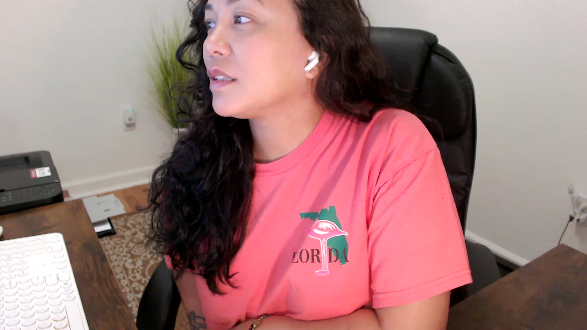 Gallery image thumbnail from MickaylaStar's myfreecams stream on, 11/11/2025, 16:01 image 17 of 20