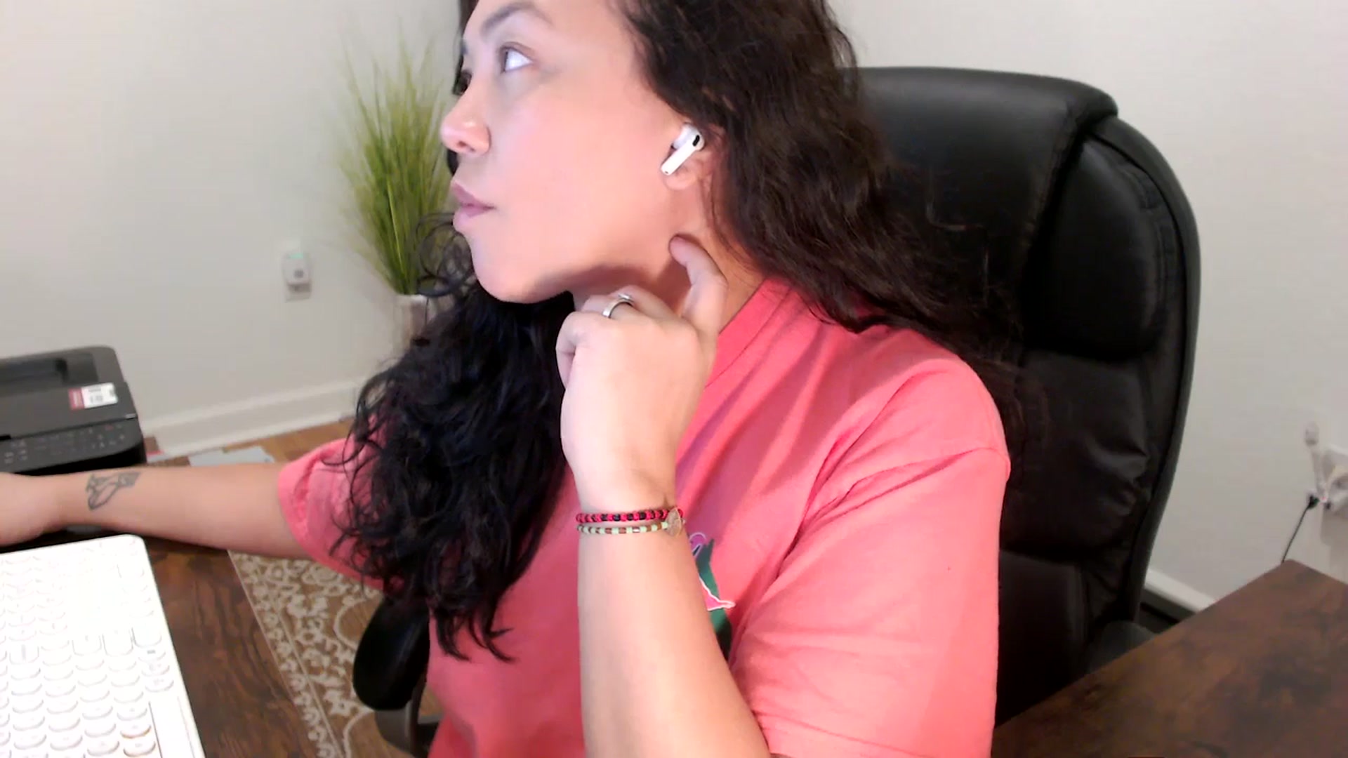 Gallery image thumbnail from MickaylaStar's myfreecams stream on, 11/11/2025, 16:01 image 14 of 20