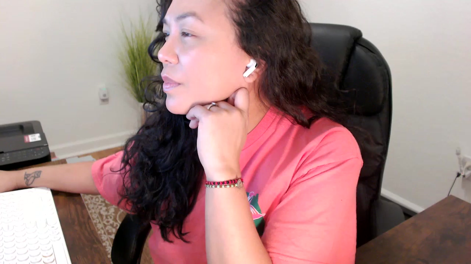 Gallery image thumbnail from MickaylaStar's myfreecams stream on, 11/11/2025, 16:01 image 13 of 20