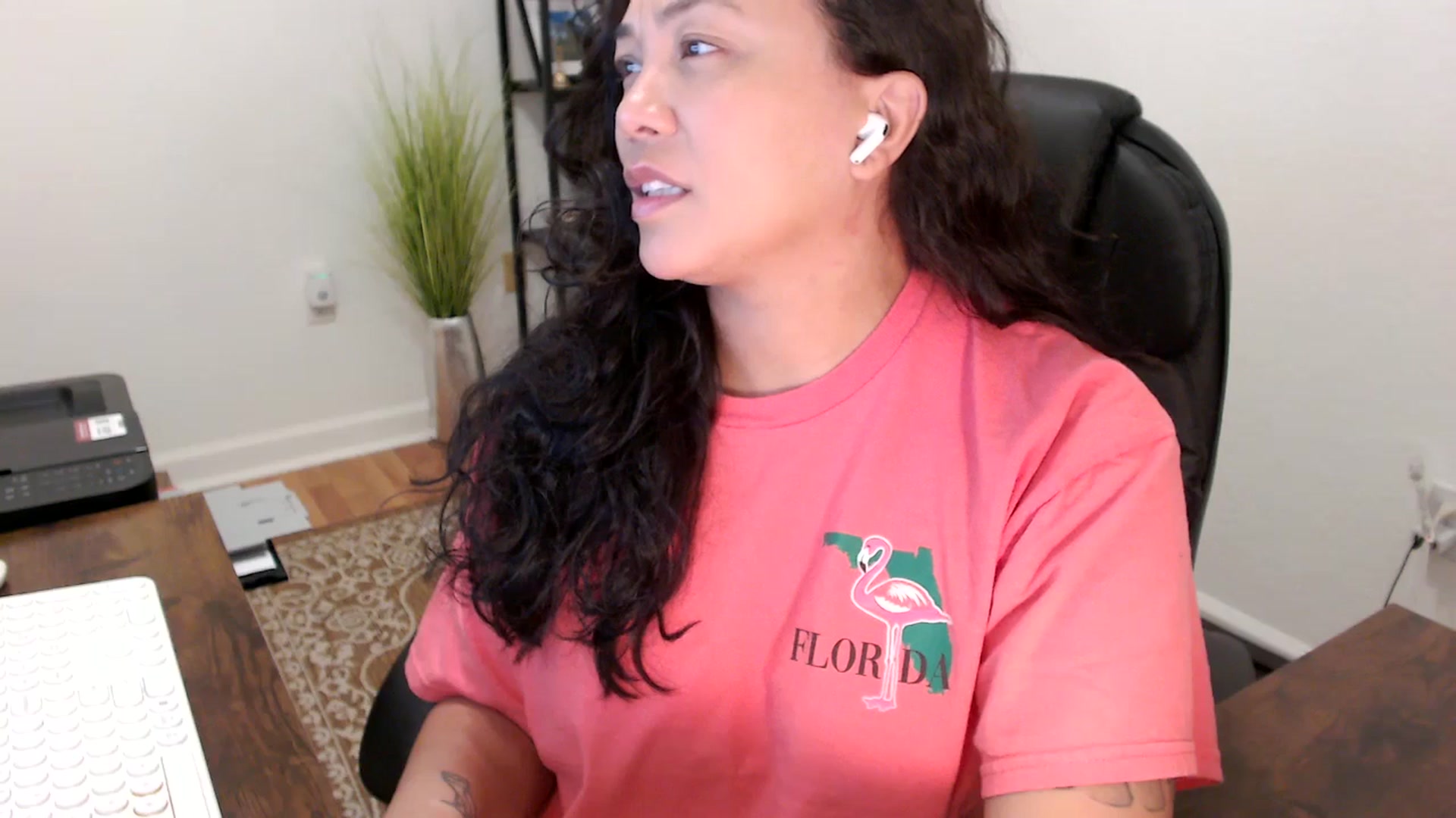 Gallery image thumbnail from MickaylaStar's myfreecams stream on, 11/11/2025, 16:01 image 18 of 20