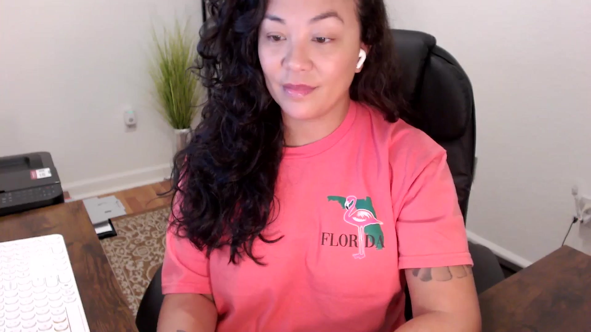 Gallery image thumbnail from MickaylaStar's myfreecams stream on, 11/11/2025, 16:01 image 8 of 20