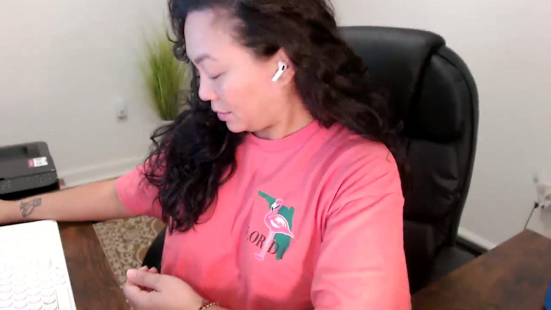 Gallery image thumbnail from MickaylaStar's myfreecams stream on, 11/11/2025, 16:45 image 12 of 20