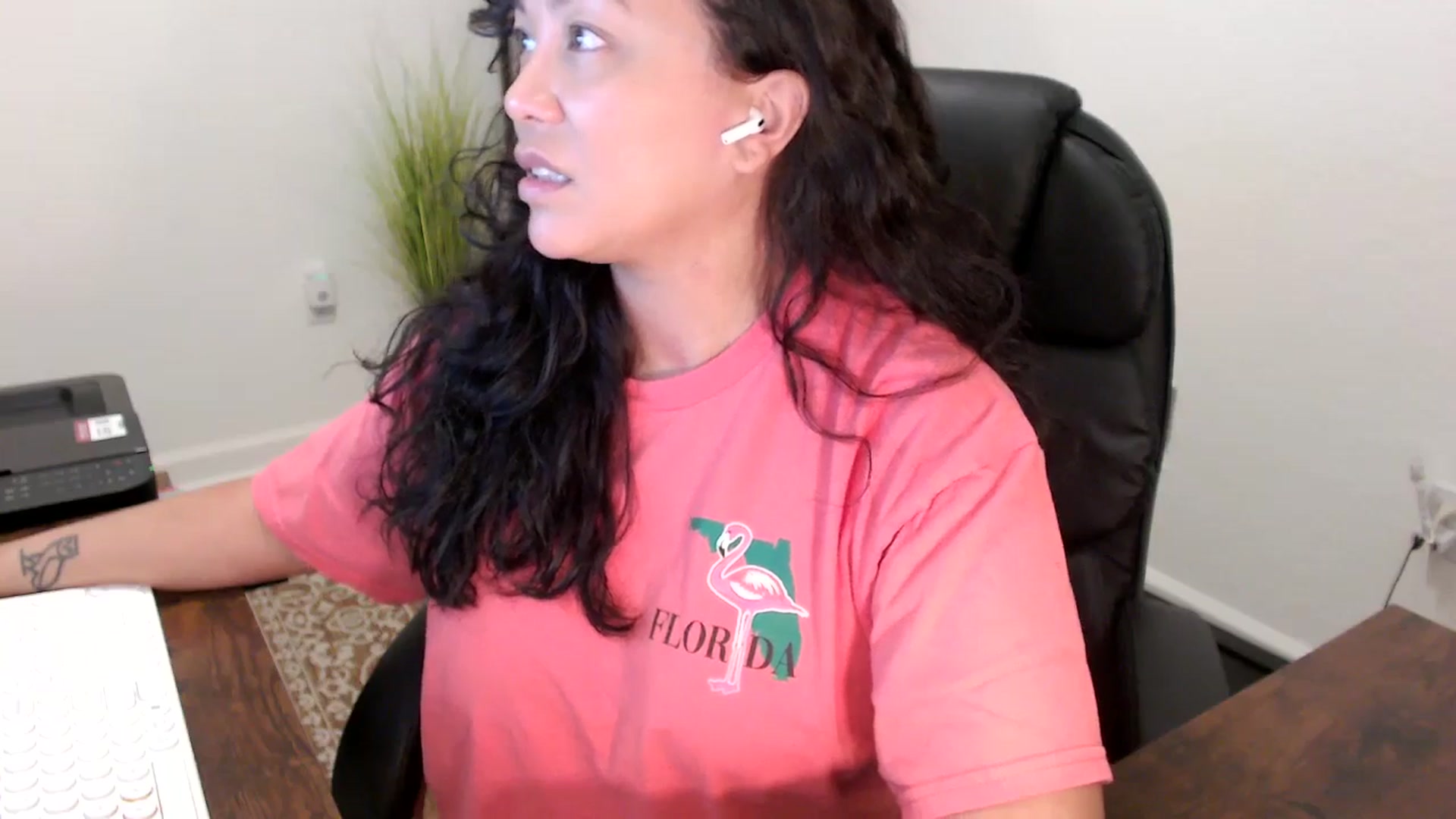 Gallery image thumbnail from MickaylaStar's myfreecams stream on, 11/11/2025, 16:45 image 6 of 20