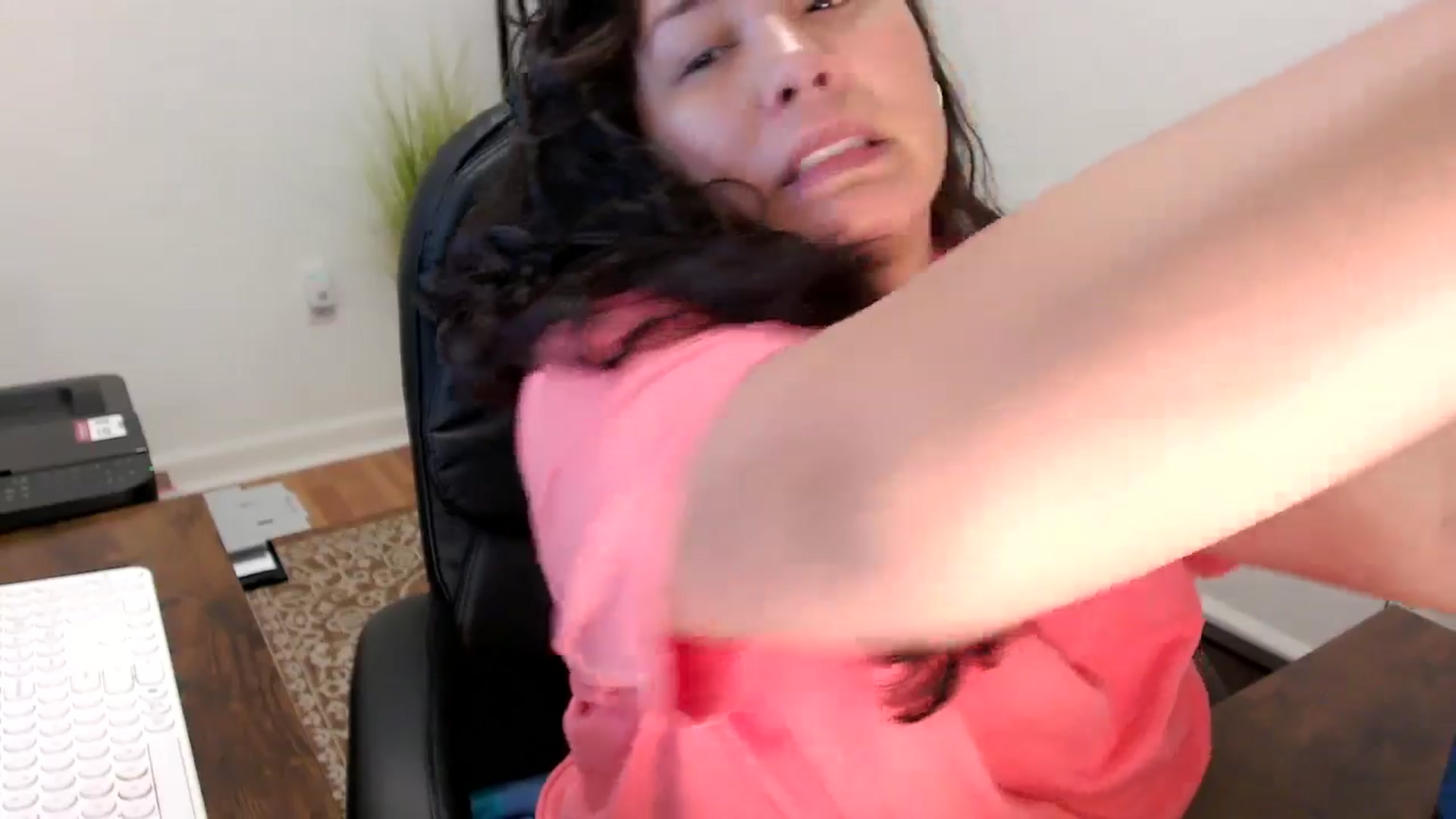 Gallery image thumbnail from MickaylaStar's myfreecams stream on, 11/11/2025, 16:45 image 17 of 20