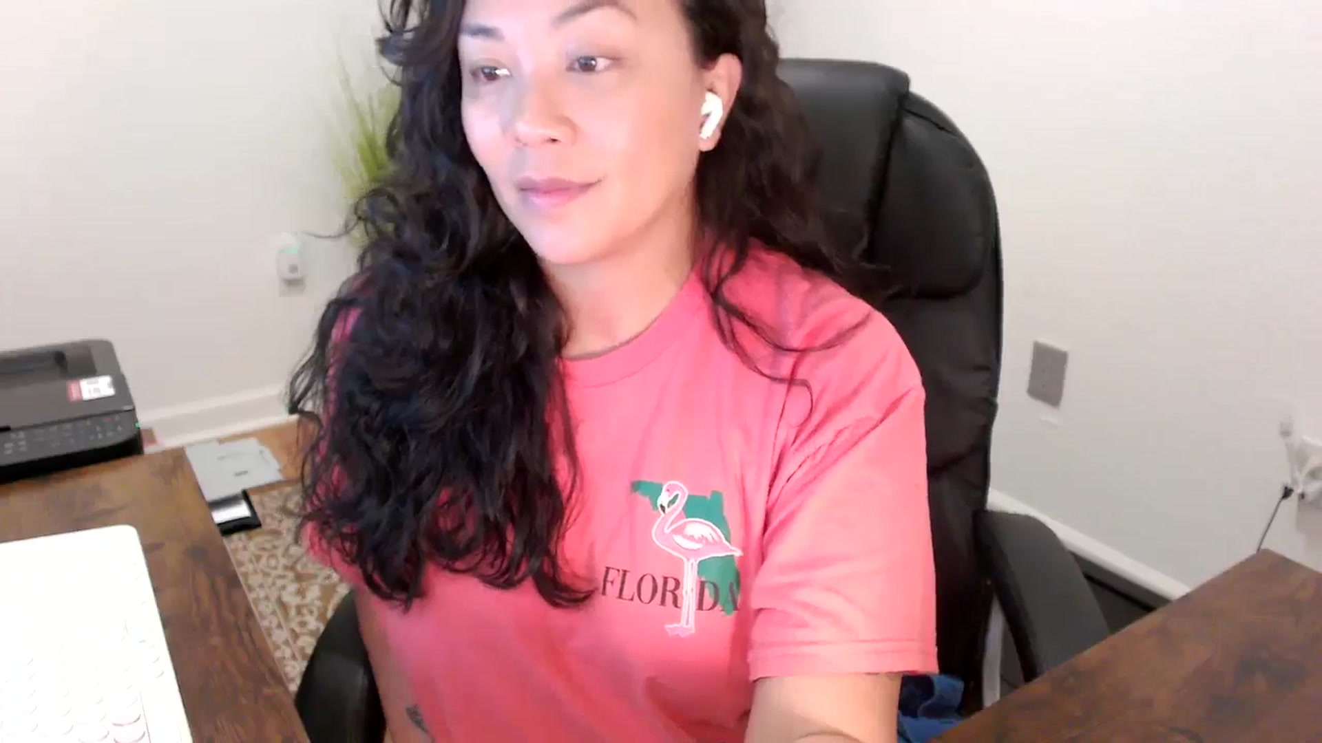 Gallery image thumbnail from MickaylaStar's myfreecams stream on, 11/11/2025, 16:45 image 4 of 20