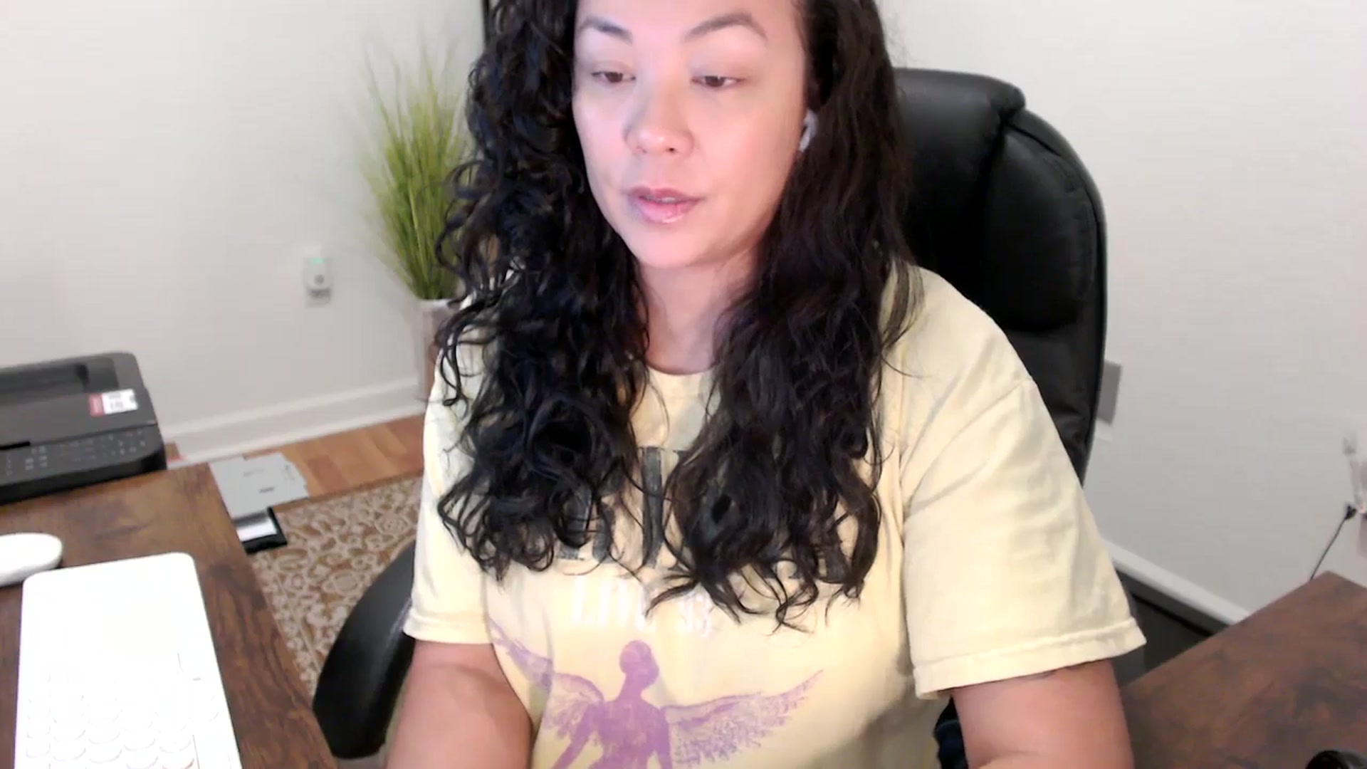 Gallery image thumbnail from MickaylaStar's myfreecams stream on, 11/12/2025, 16:50 image 9 of 20