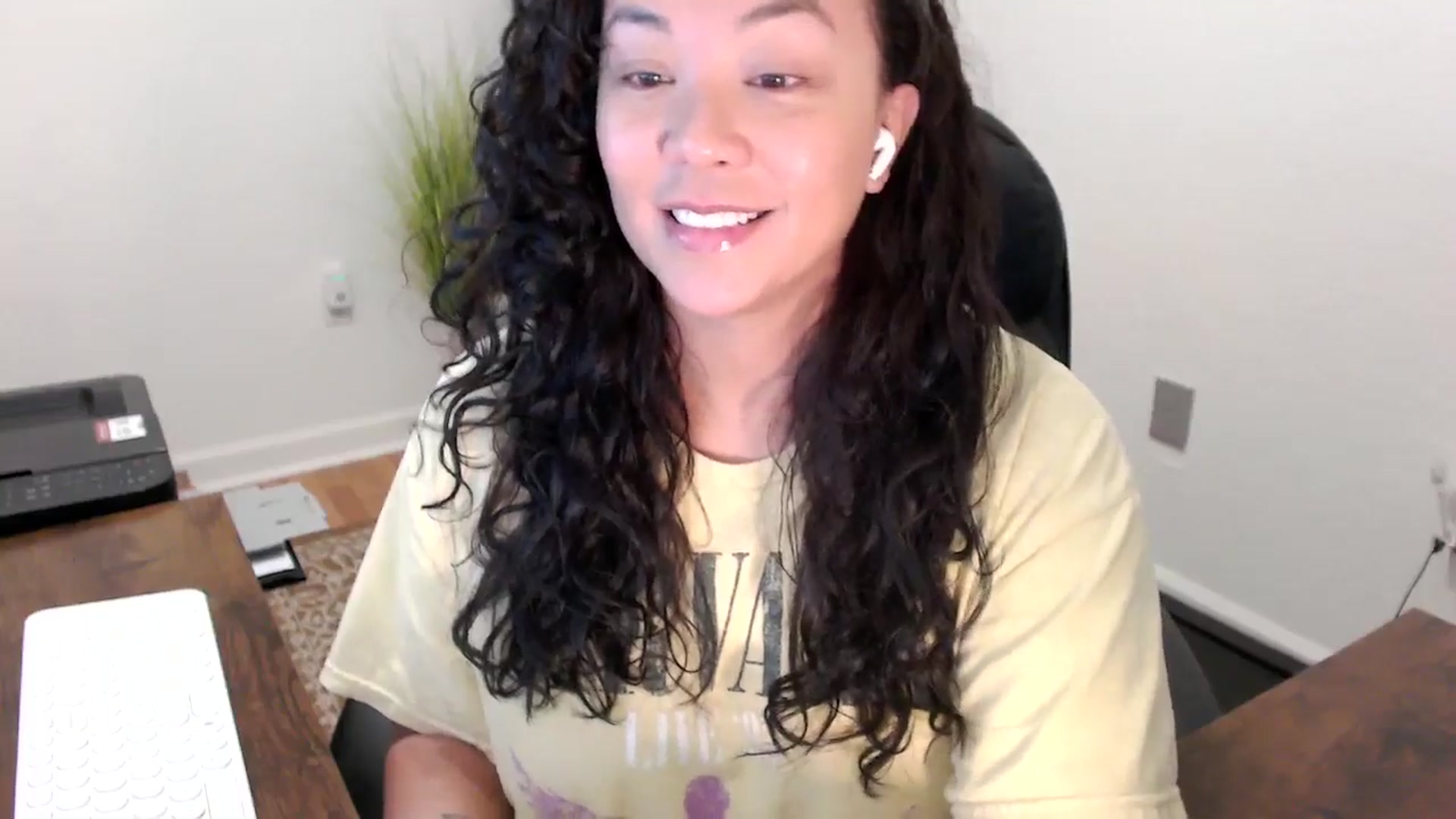 Gallery image thumbnail from MickaylaStar's myfreecams stream on, 11/12/2025, 16:50 image 12 of 20
