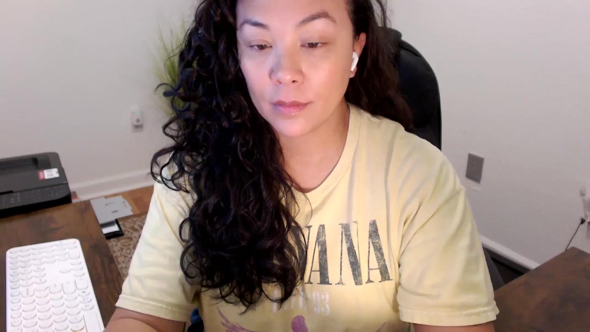 Gallery image thumbnail from MickaylaStar's myfreecams stream on, 11/12/2025, 17:52 image 19 of 20