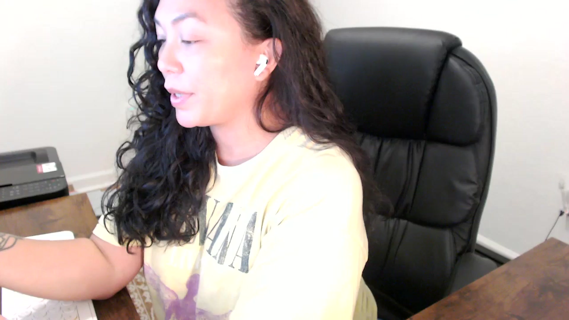 Gallery image thumbnail from MickaylaStar's myfreecams stream on, 11/12/2025, 18:43 image 18 of 20