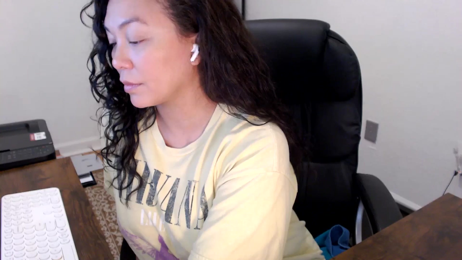 Gallery image thumbnail from MickaylaStar's myfreecams stream on, 11/12/2025, 19:10 image 6 of 20