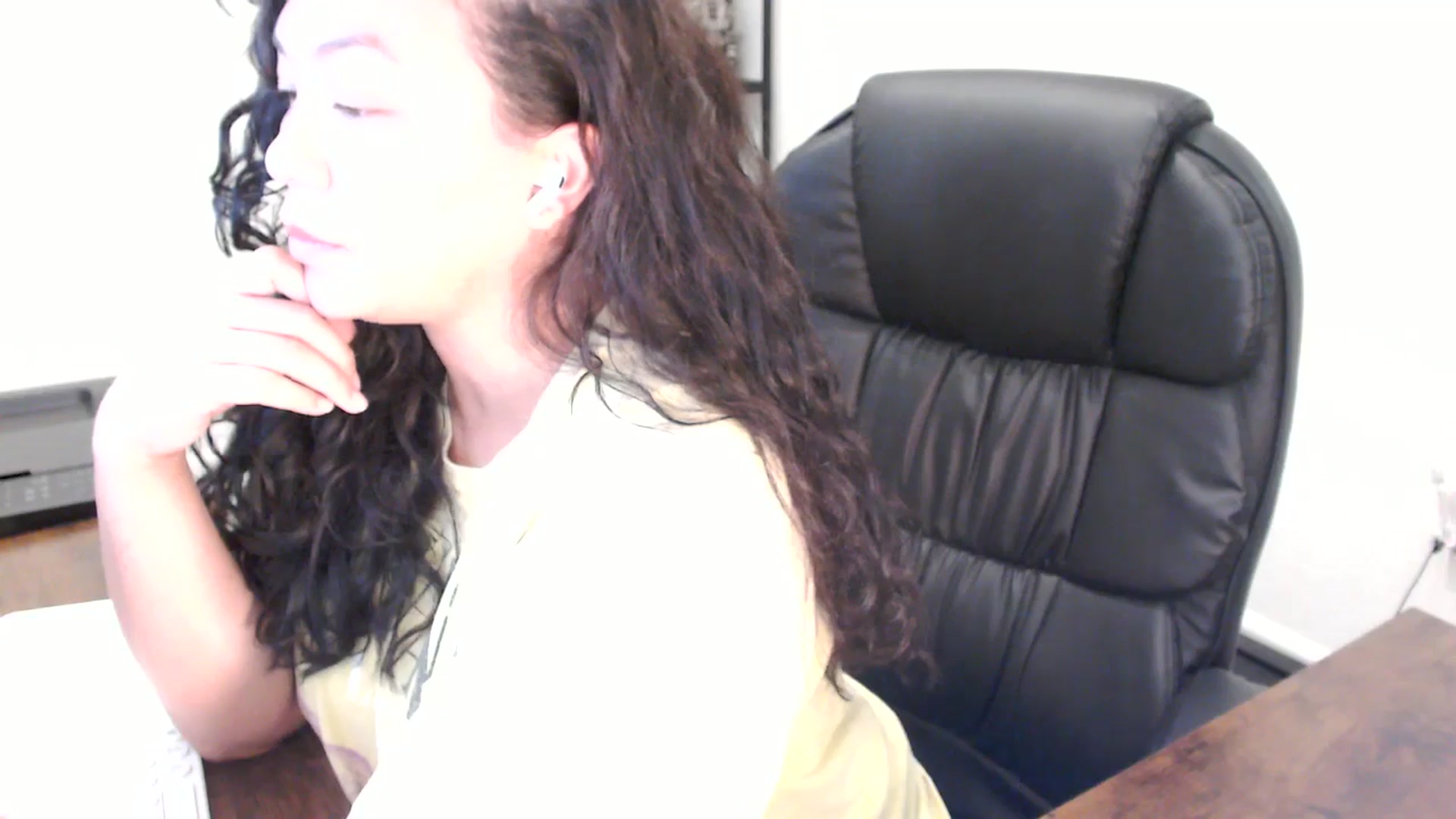 Gallery image thumbnail from MickaylaStar's myfreecams stream on, 11/12/2025, 19:59 image 5 of 20