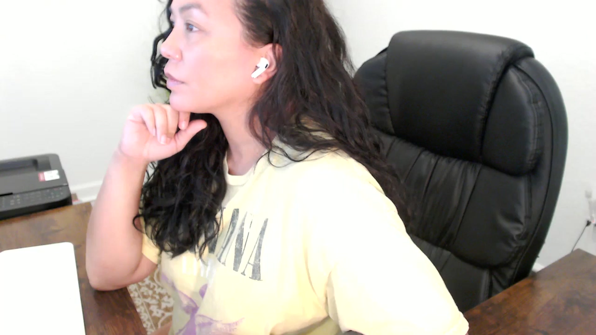 Gallery image thumbnail from MickaylaStar's myfreecams stream on, 11/12/2025, 19:59 image 13 of 20