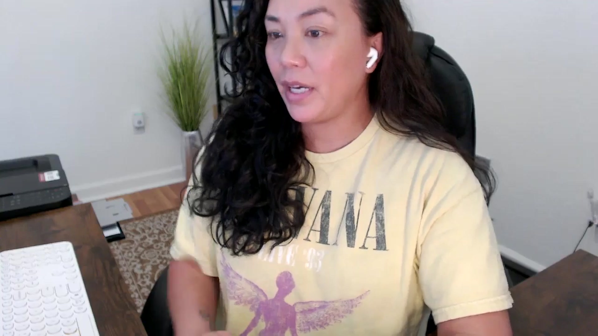 Gallery image thumbnail from MickaylaStar's myfreecams stream on, 11/12/2025, 20:51 image 19 of 20