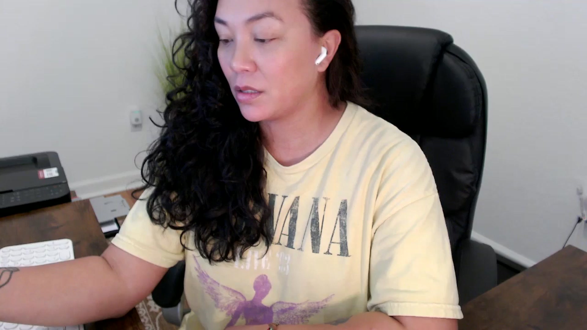 Gallery image thumbnail from MickaylaStar's myfreecams stream on, 11/12/2025, 20:51 image 1 of 20