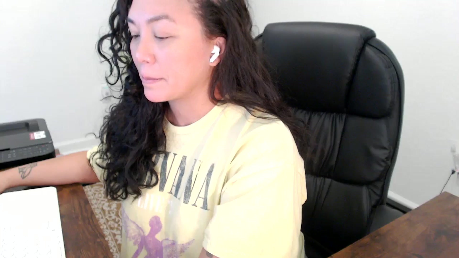 Gallery image thumbnail from MickaylaStar's myfreecams stream on, 11/12/2025, 20:51 image 16 of 20