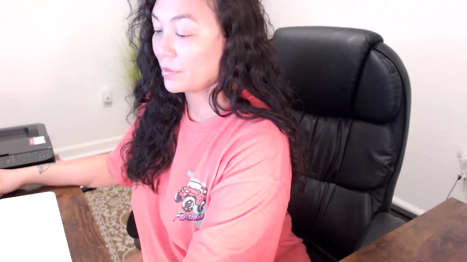 Gallery image thumbnail from MickaylaStar's myfreecams stream on, 11/13/2025, 16:00 image 2 of 20